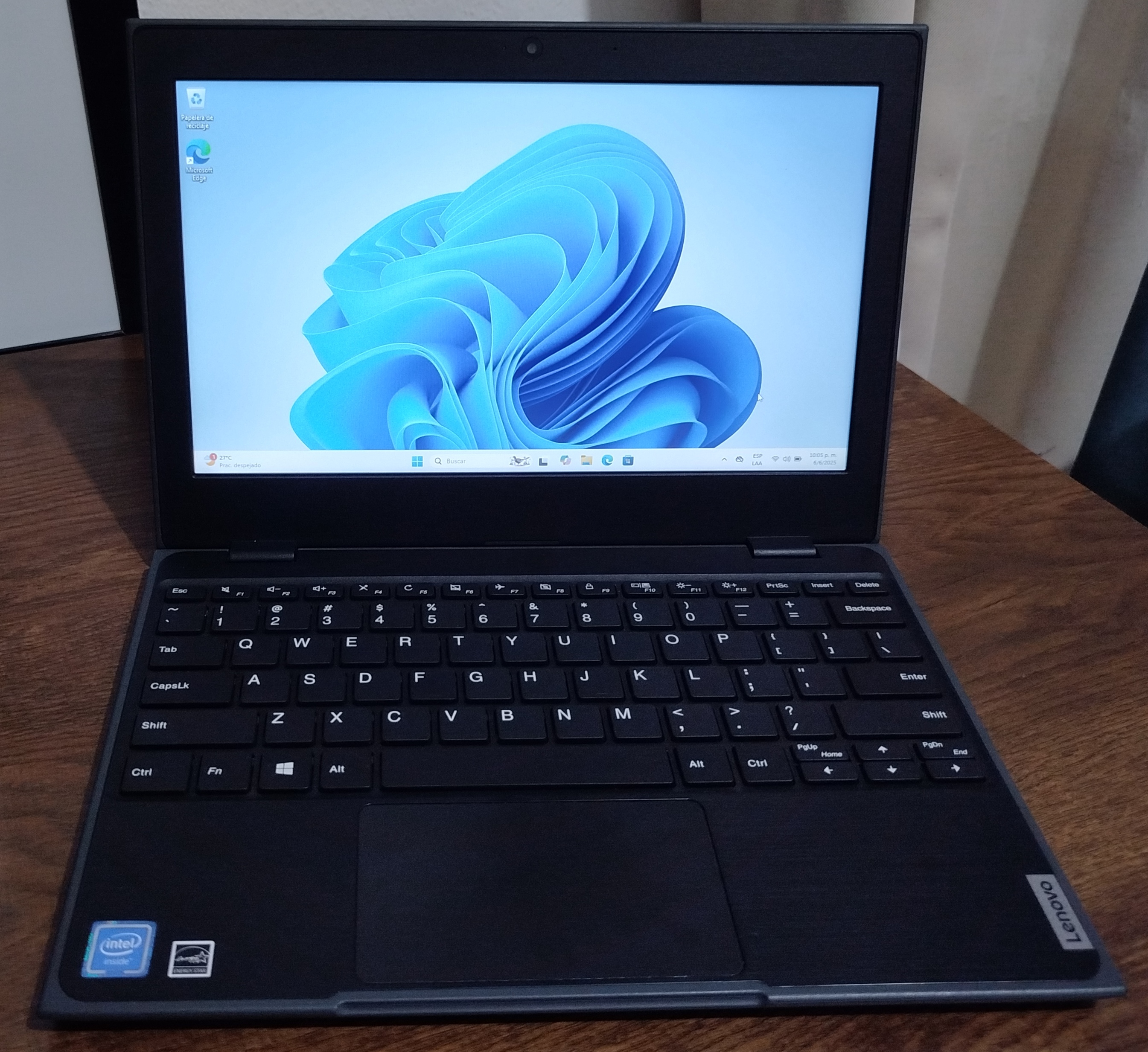 computadoras y laptops - Laptop mini Lenovo  0