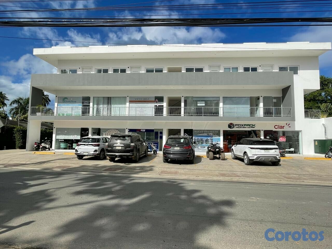 oficinas y locales comerciales - Local Comercial en el Centro de Las Terrenas frente Banco Popular 8