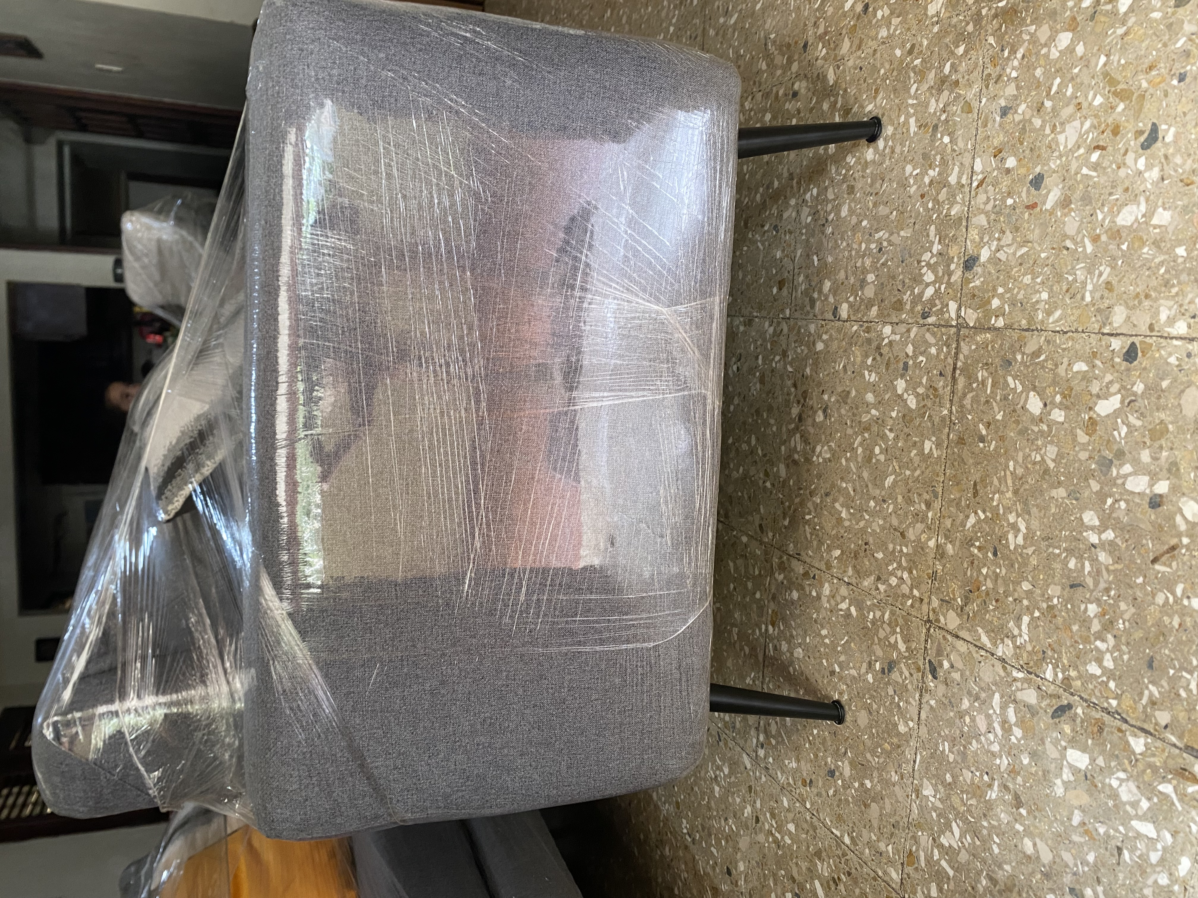muebles y colchones - Juego de Muebles grises  con mesa de centro 9