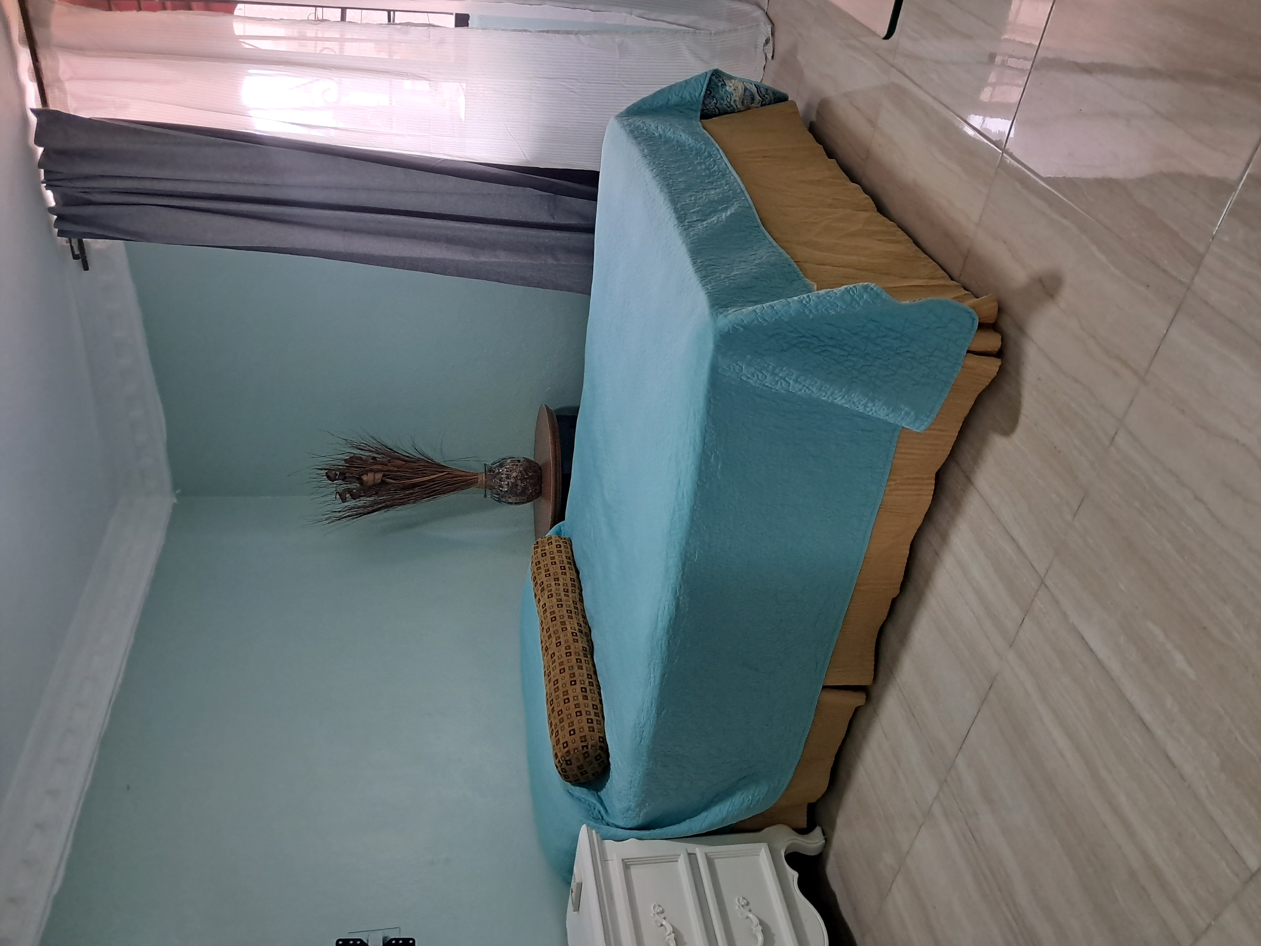 habitaciones y viviendas compartidas - Habitación amueblada para caballeros  1