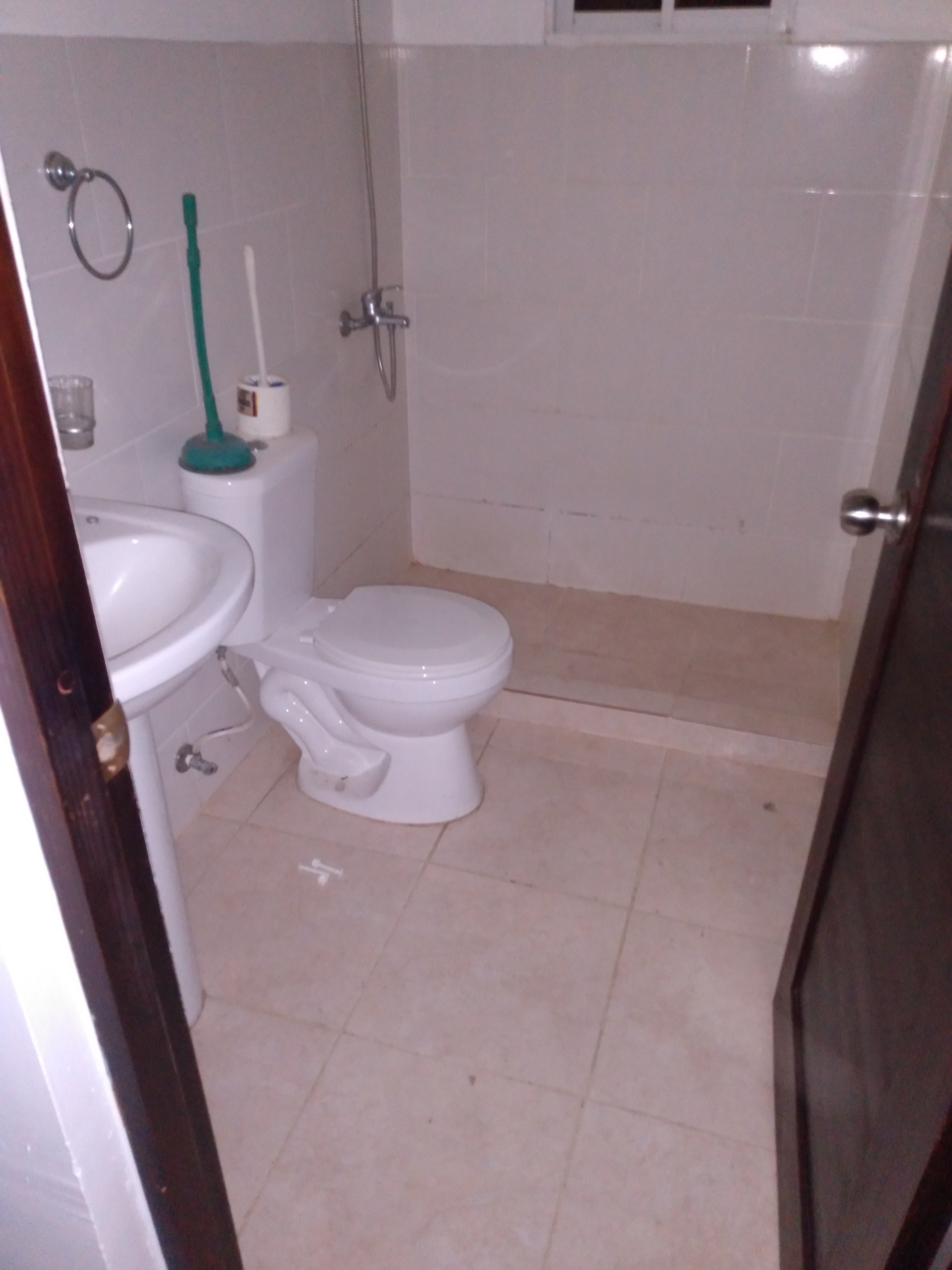 apartamentos - El Embrujo III 20,000 pesos pido 2 meses de deposito y el mes dela tado de renta 7