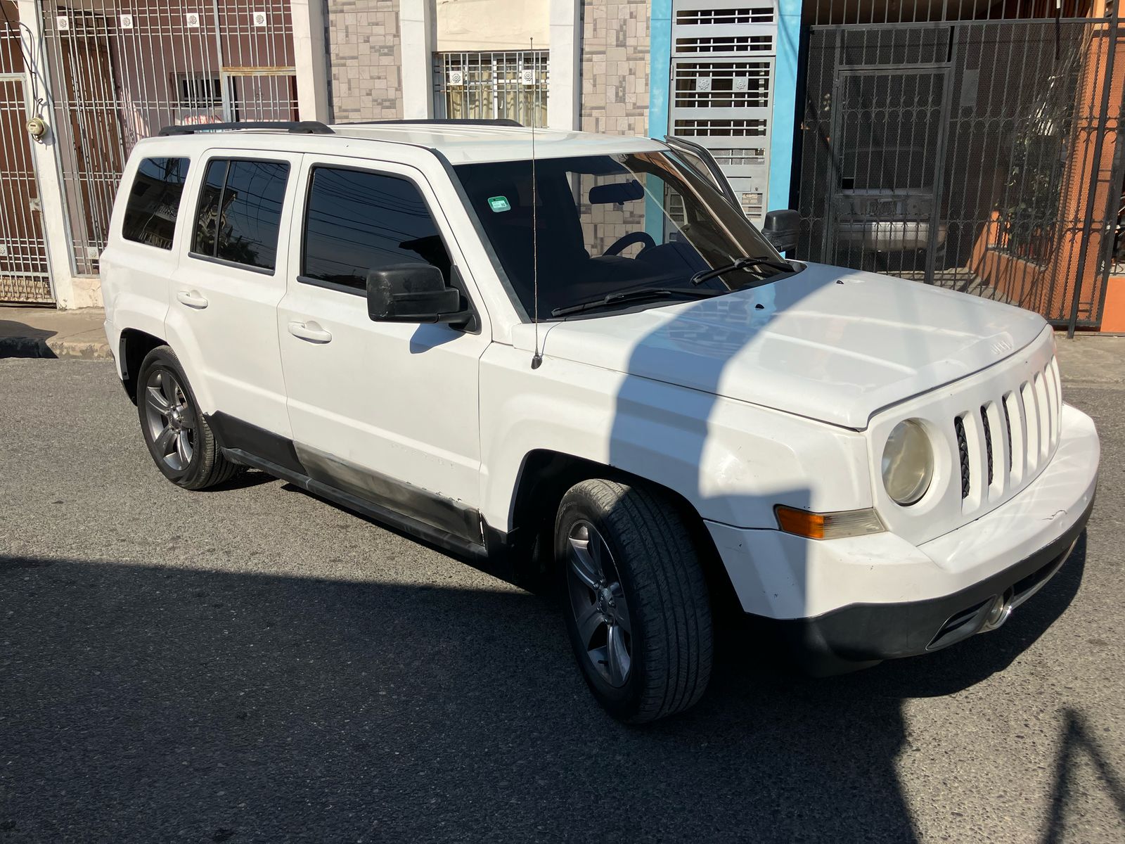 jeepetas y camionetas - Jeep Patriot 2012 4x4 (395mil)