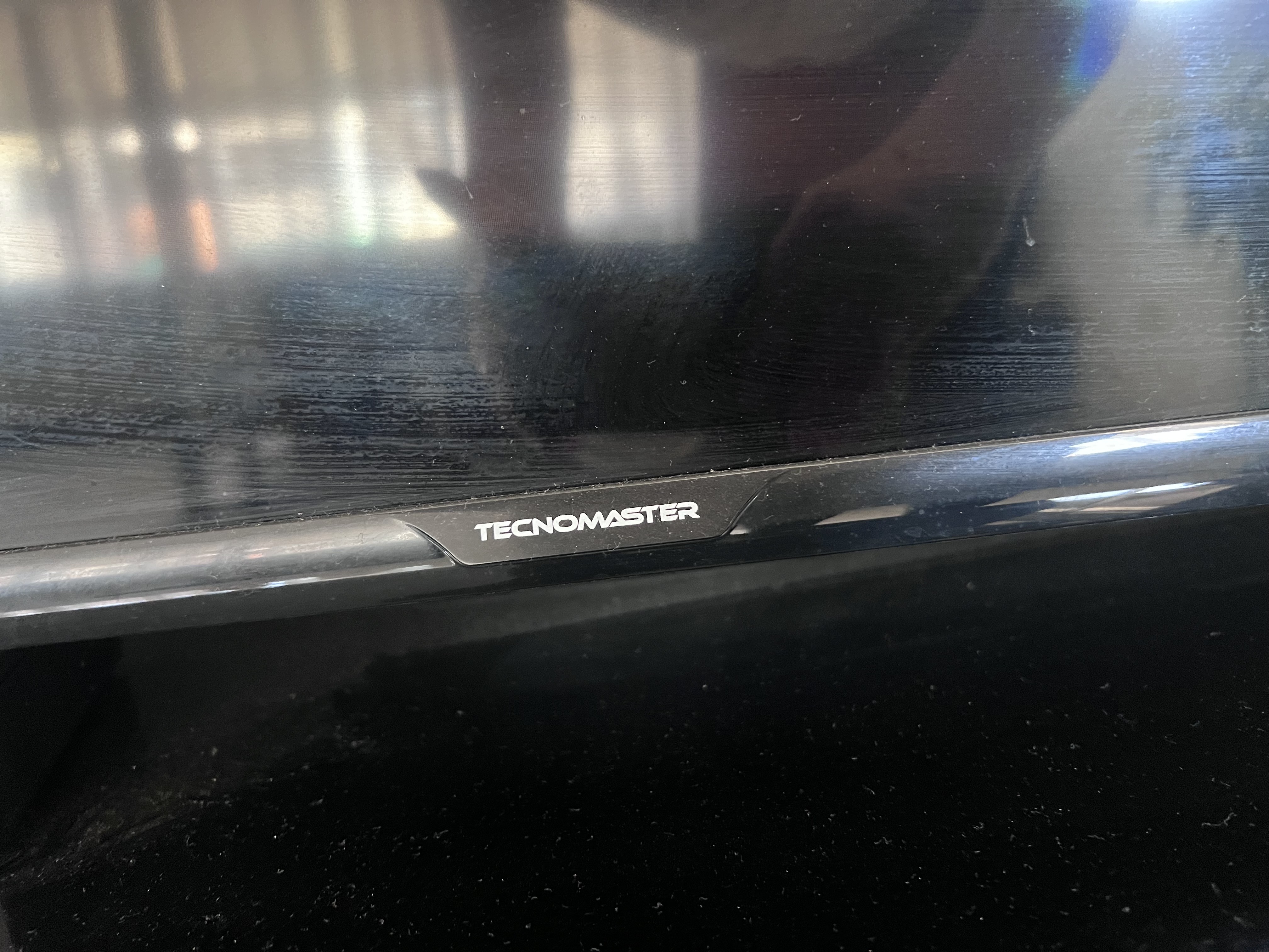 electrodomesticos - TV de 65” Tecnomaster  3