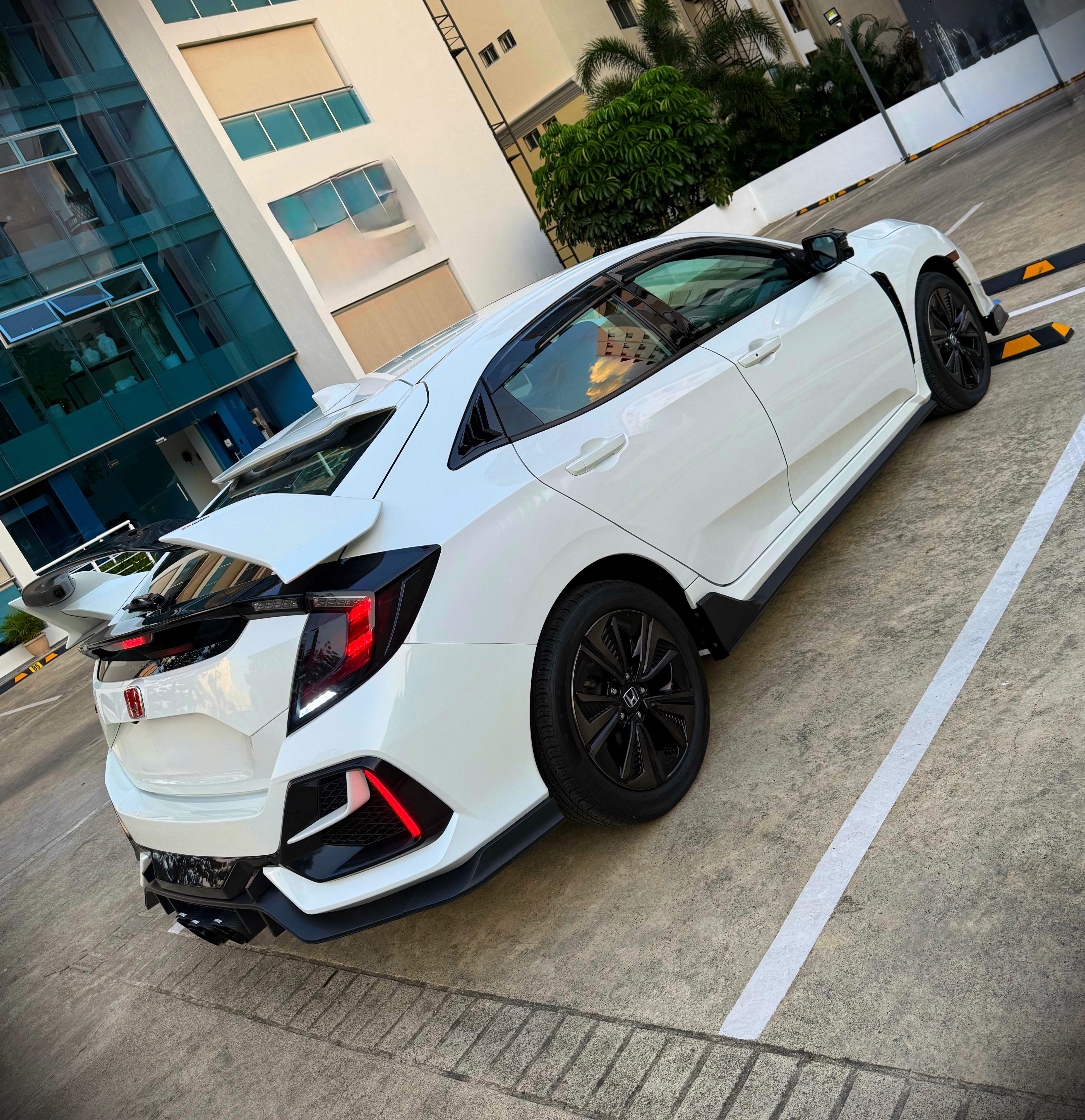 carros - NUEVO!!! 5,300 KM AHORA, Año 2019 9