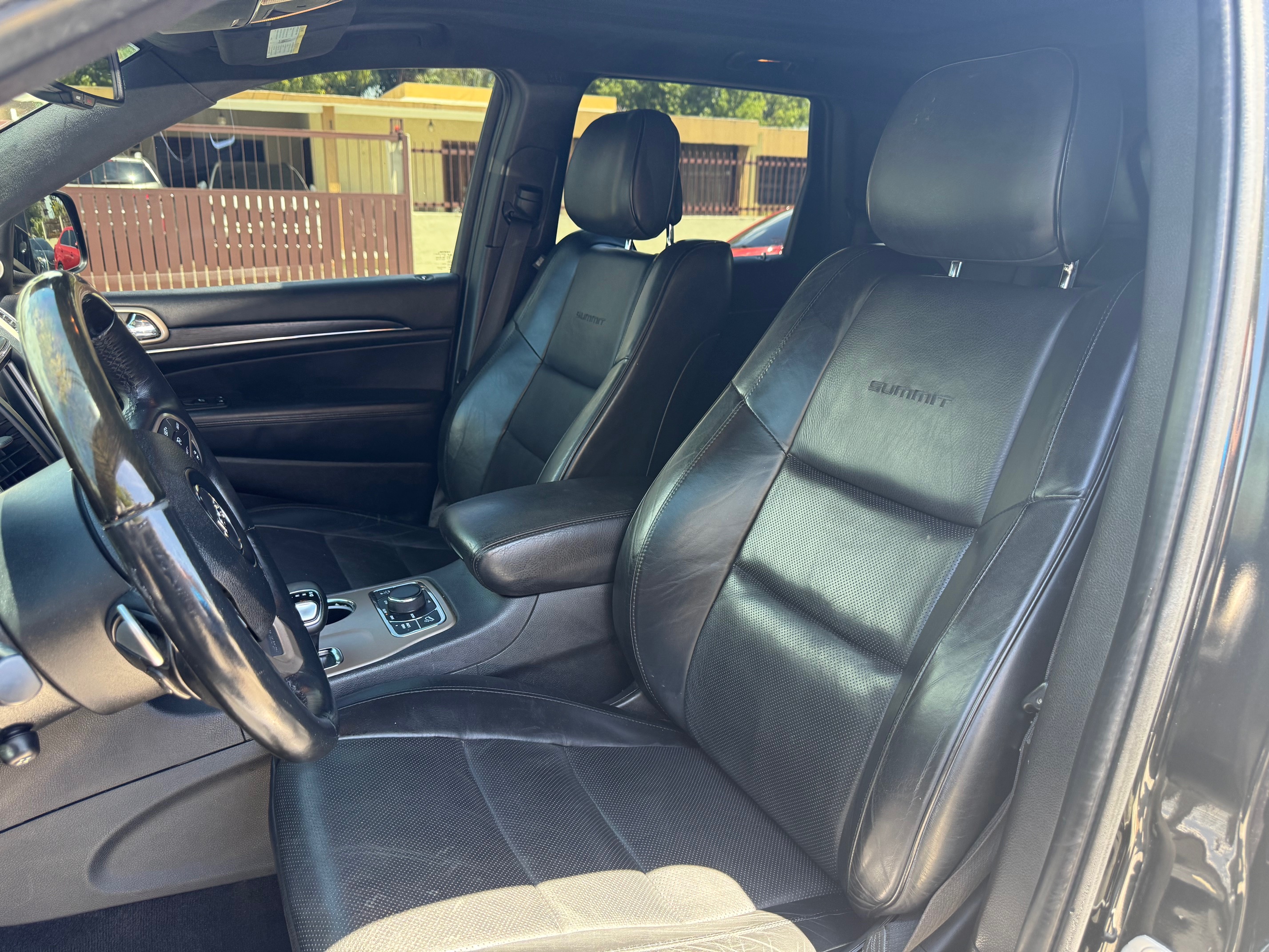 jeepetas y camionetas - Jeep Grand Cherokee Summit 2014 3
