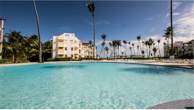 apartamentos - Venta de apartamento primera línea de playa en Bavaro punta cana 3