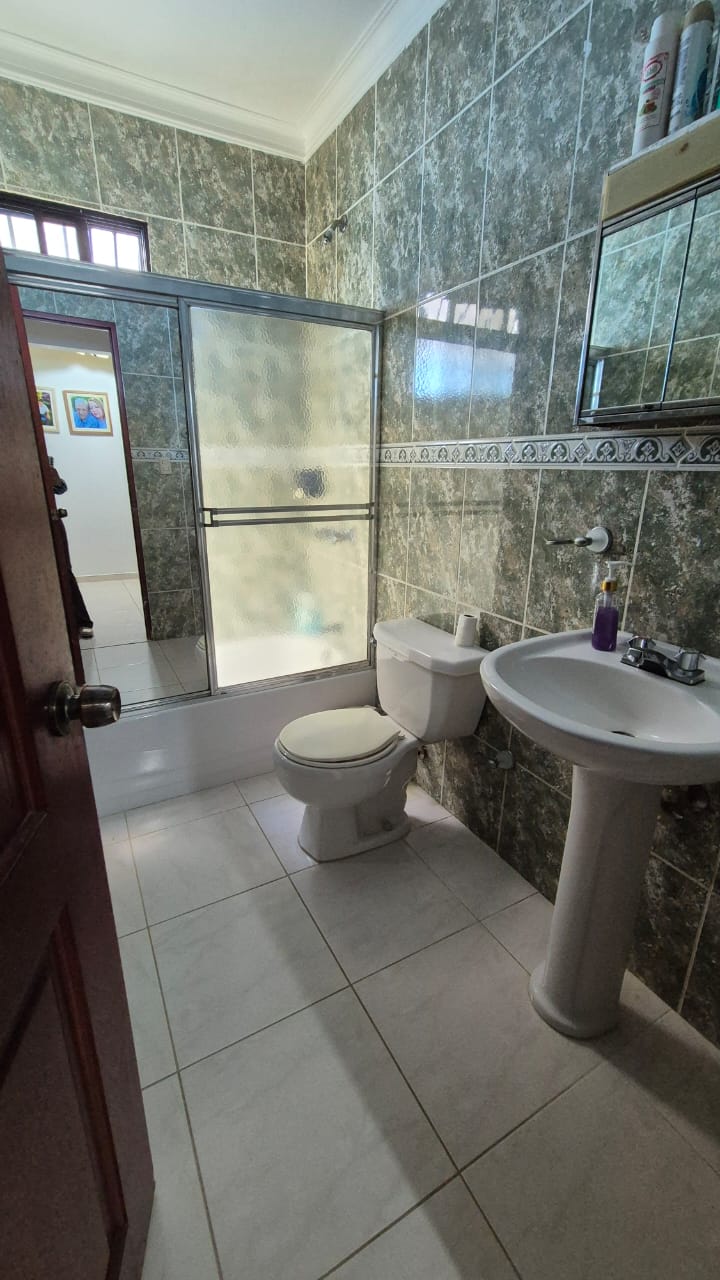 casas - Casa con piscina en Villa Maria, Santiago 7
