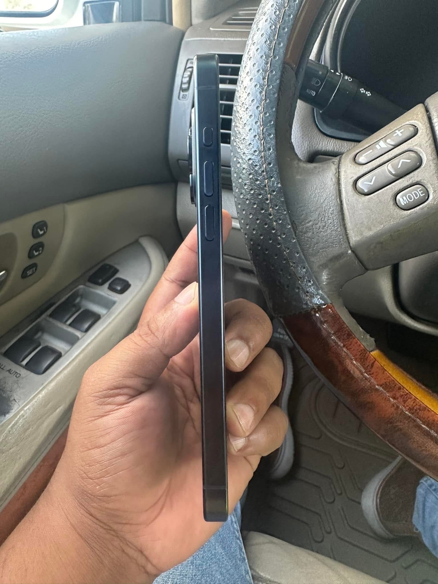 celulares y tabletas - vendo iphone 15 pro max 256gb factory full 4