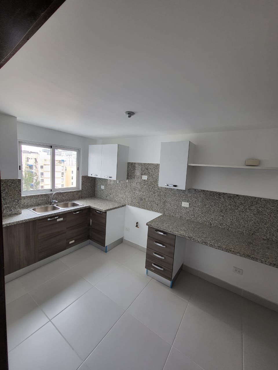 apartamentos - Apto en Torre moderna  del  VERGEL,  147 Mts.2, 2 HABS, 5to Piso, METROPOLITANA, 4