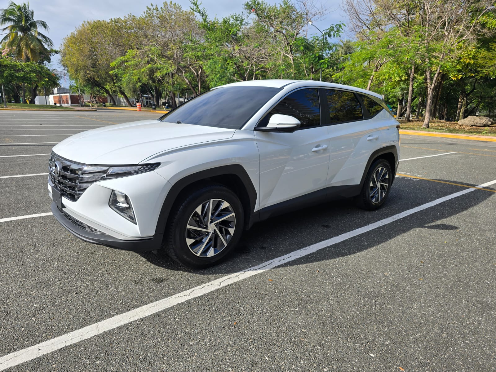 jeepetas y camionetas - Hyundai Tucson 2023 23,000Km Garantia Magna Motors 7