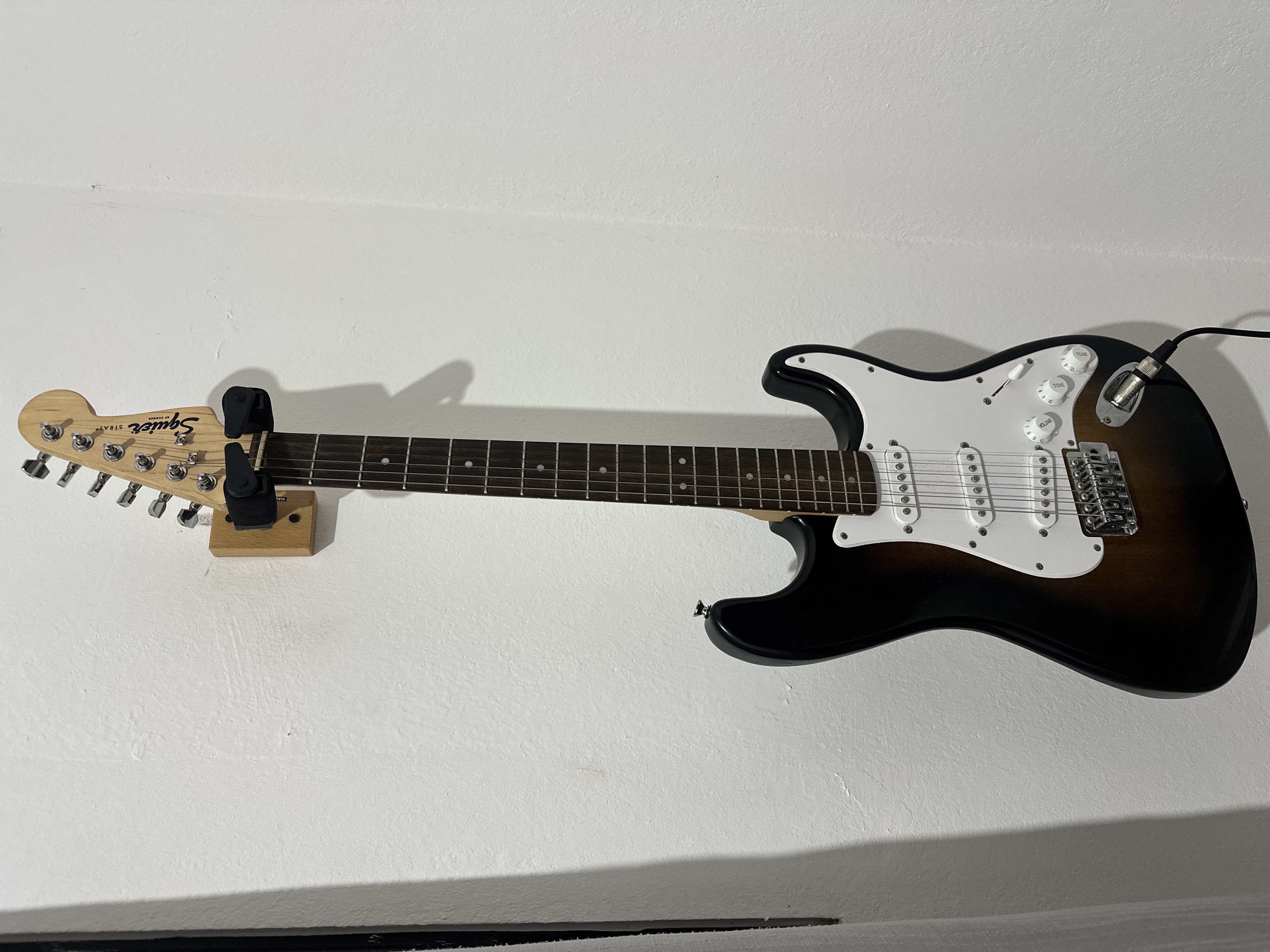 instrumentos musicales - Squier Fender Stratocaster Sunburst Debut(NEGOCIABLE) 1