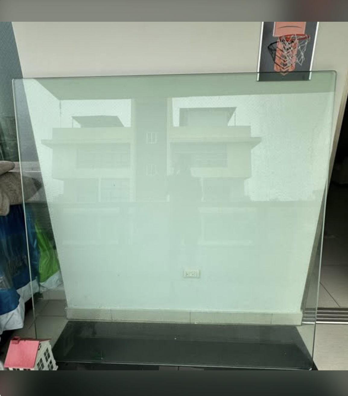 decoración y accesorios - Topa de Cristal - Mesa de 8 sillas 0