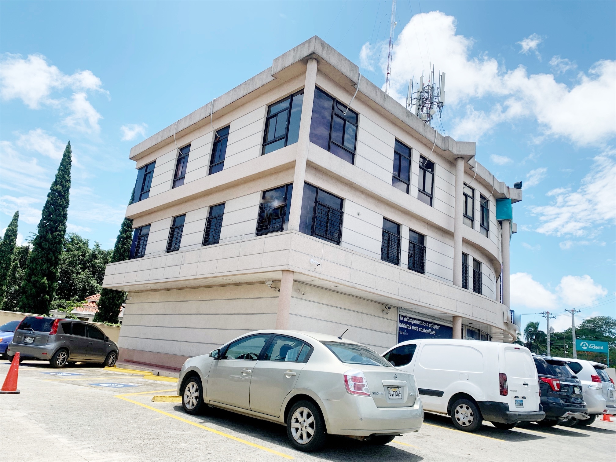 oficinas y locales comerciales - Local espacio abierto 1