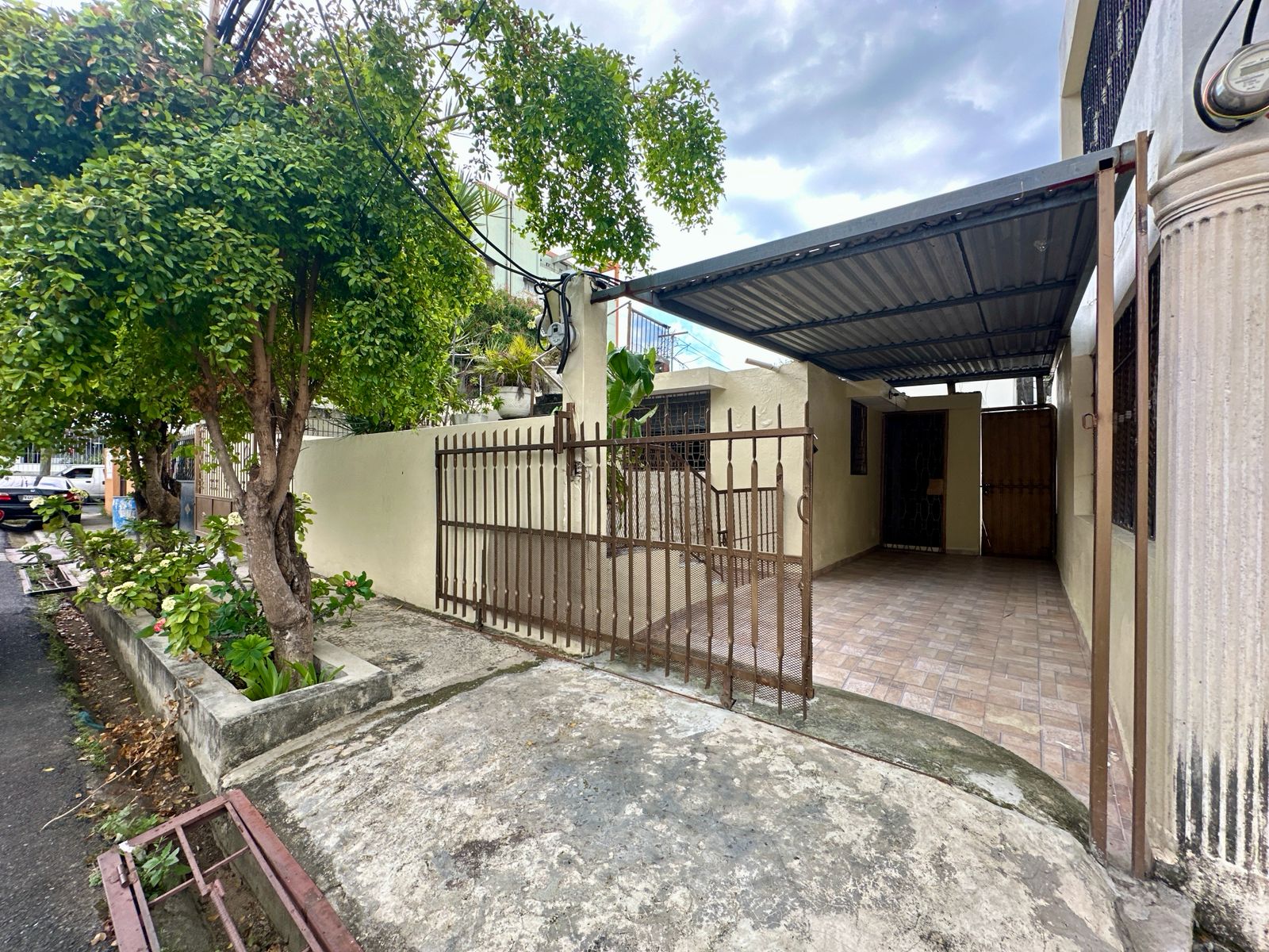 casas - Vendo Casa en la Avenida Independencia 1
