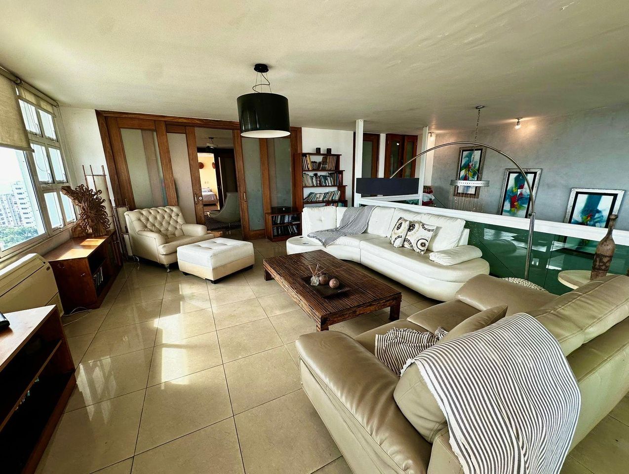 penthouses - Penthouse Espacioso de Dos Niveles en El Vergel 2