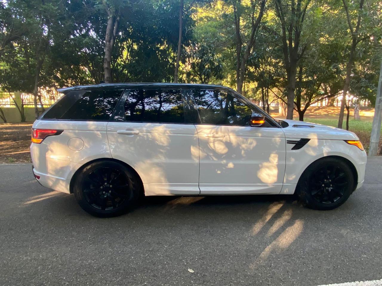 jeepetas y camionetas - LAND ROVER RANGE SUPERCHARGED 2016 V6 *NUEVA* 8