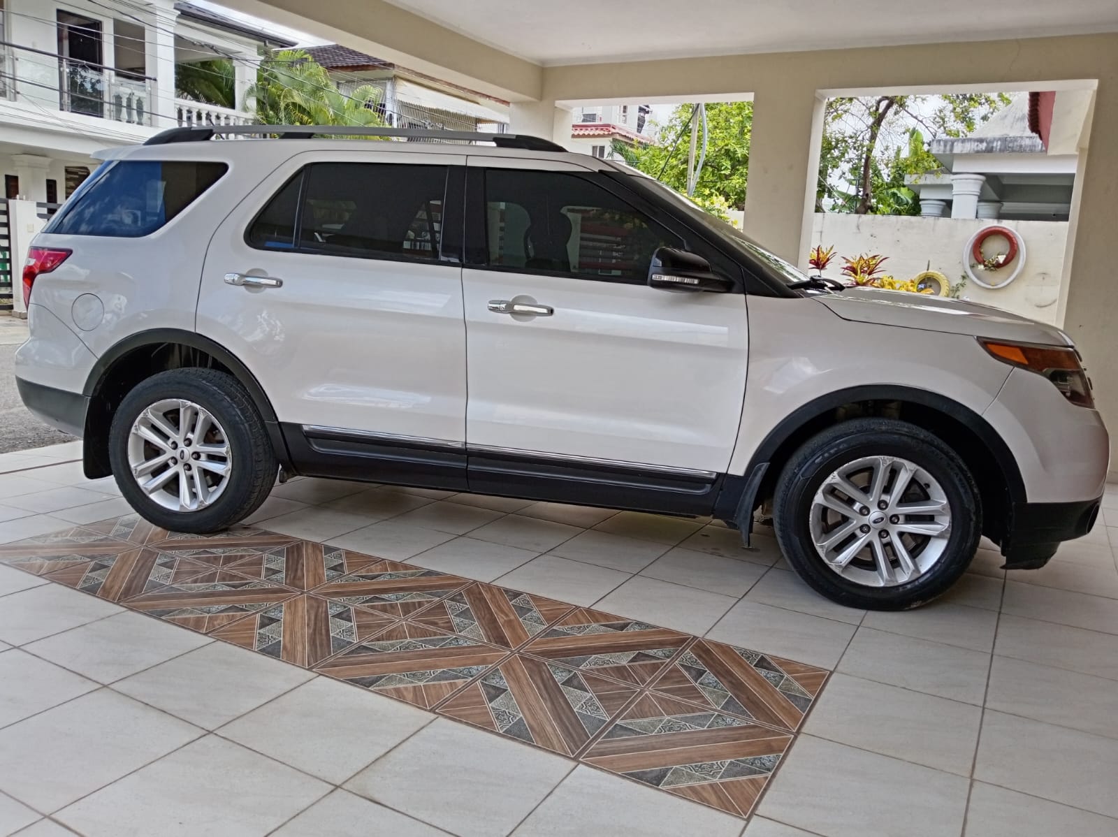 jeepetas y camionetas - Ford Explorer xlt 2014 4