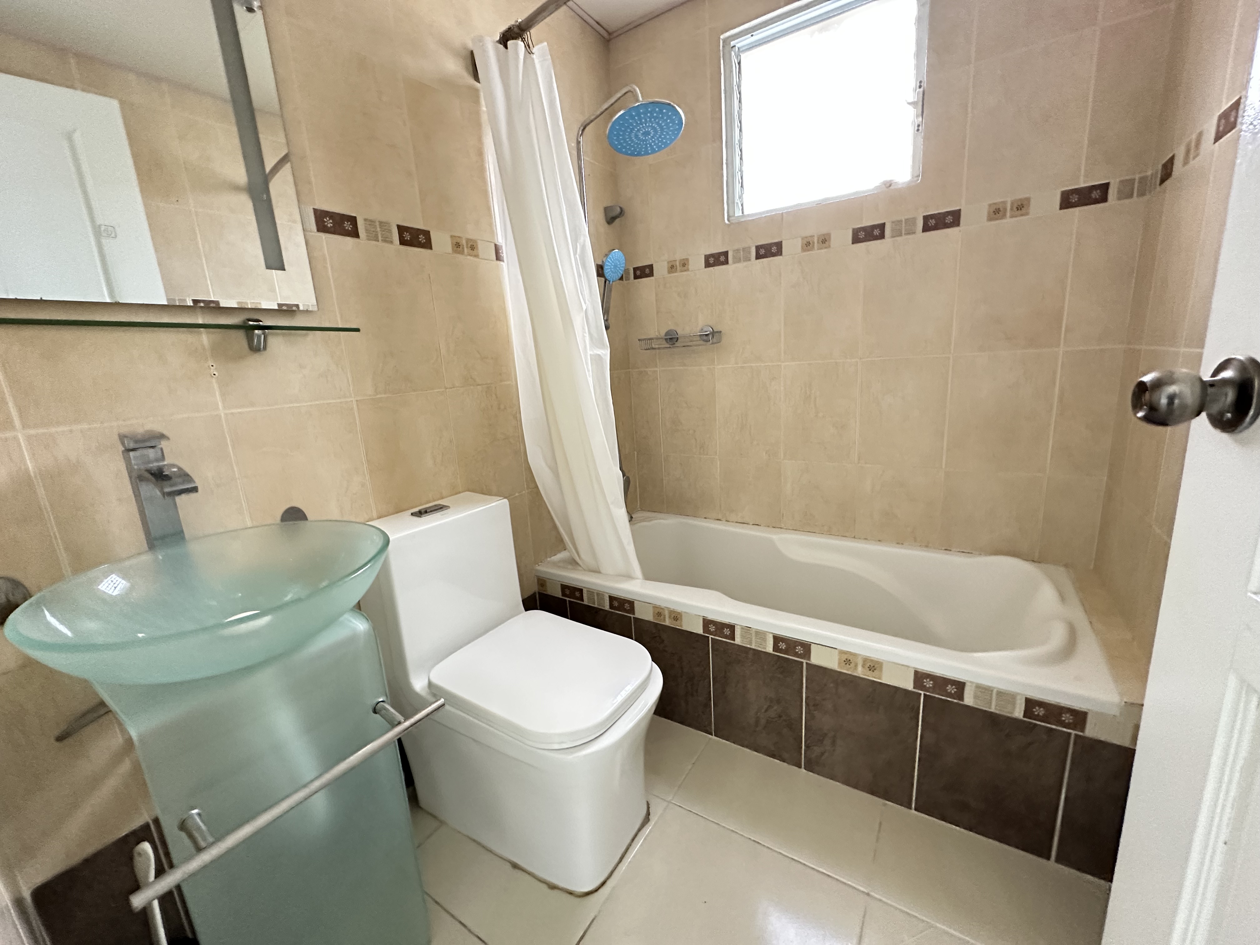 apartamentos - Apartamento en 2do Piso de 3 habitaciones  2