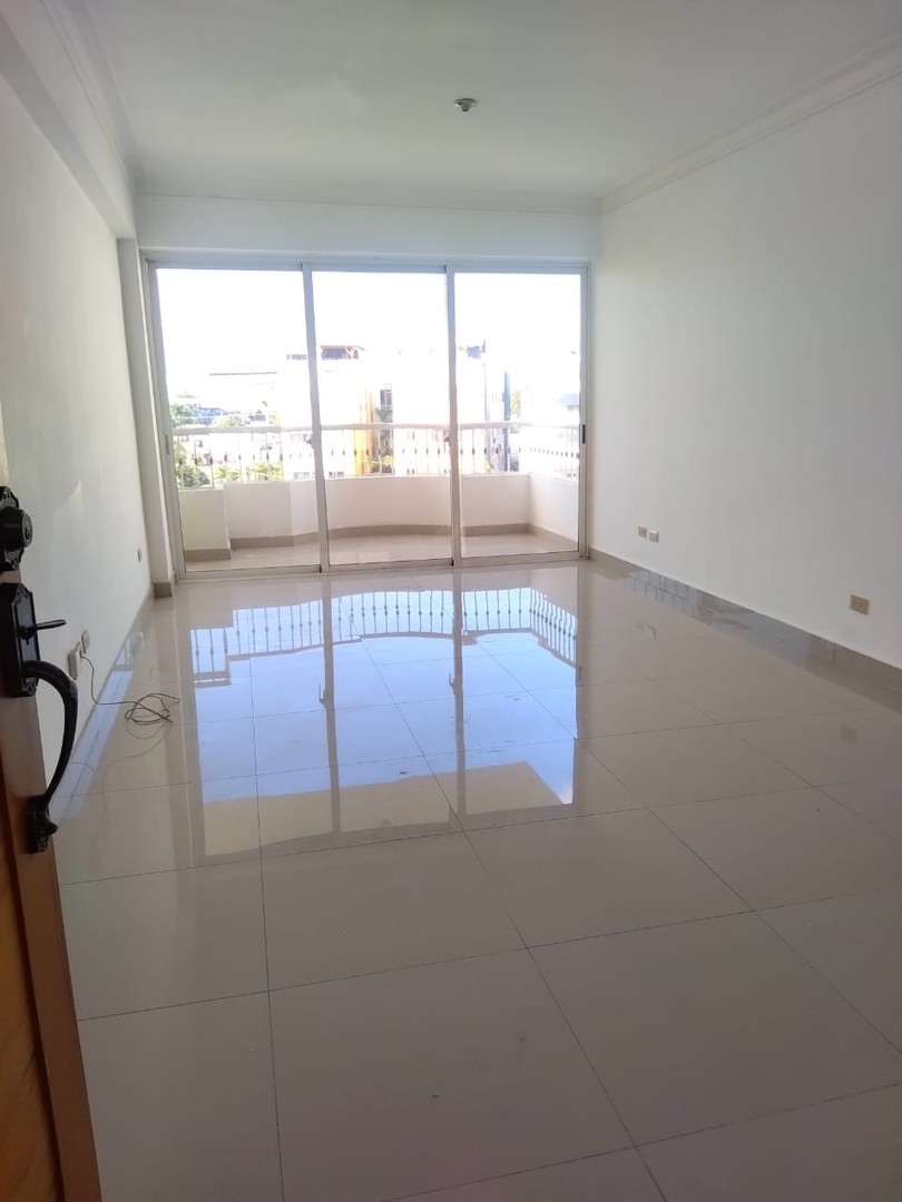 apartamentos - VENDO EN LOS RESTAURADORES:
PRECIO RD$. 9.2 Millones
3 Habitaciones 
2 parqueos 1