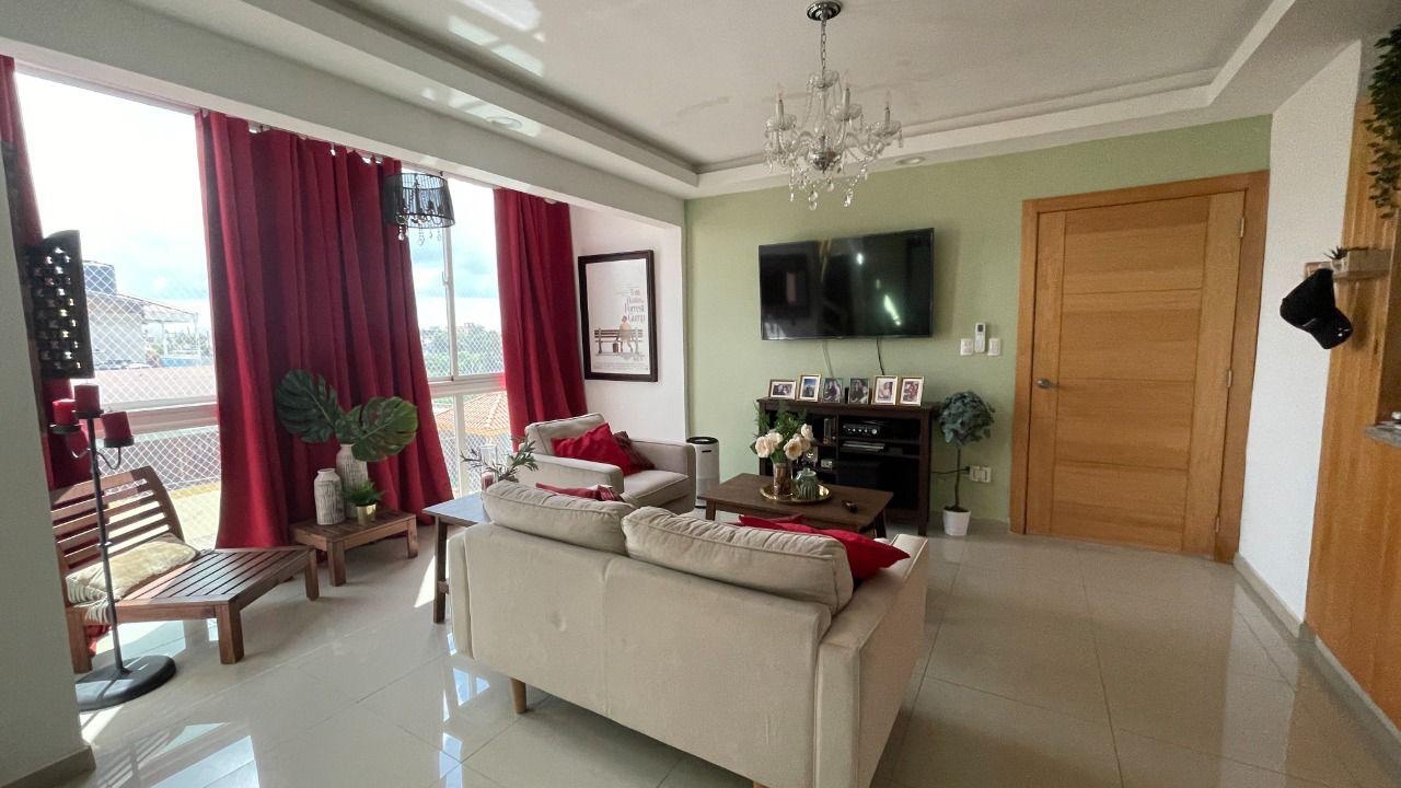 apartamentos - Venta de penthouse en el sector nuevo amanecer san Isidro con jacuzzi 2