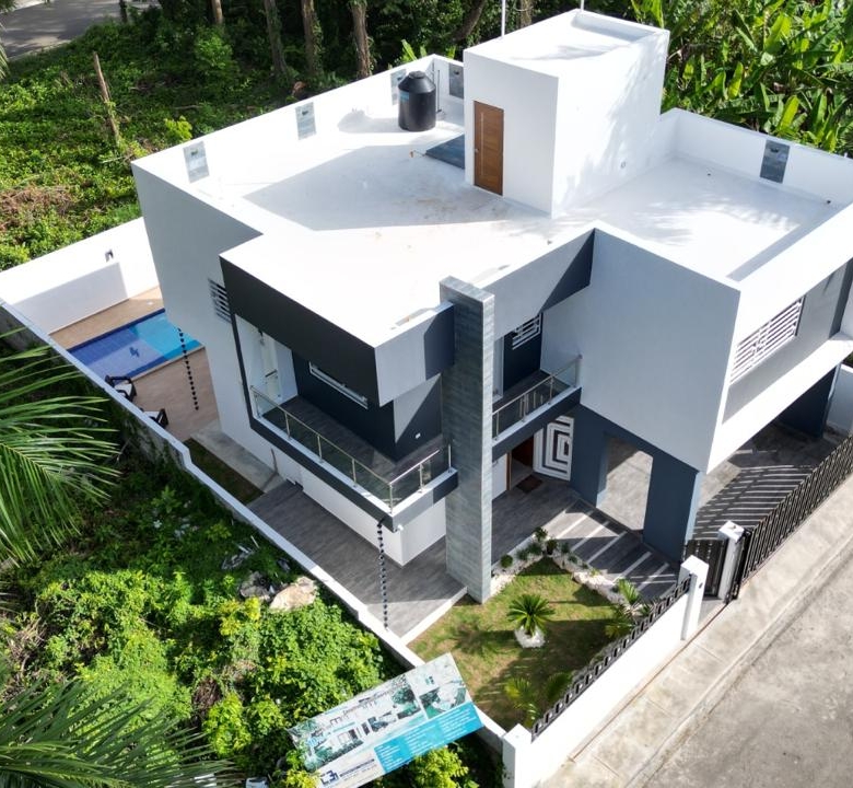 casas - CASA EN RESIDENCIAL EL DORADO, PUERTO PLATA 1