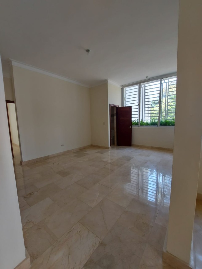 apartamentos -  APARTAMENTO REMODELADO IMPECABLE  EN AV. ANACAONA 5