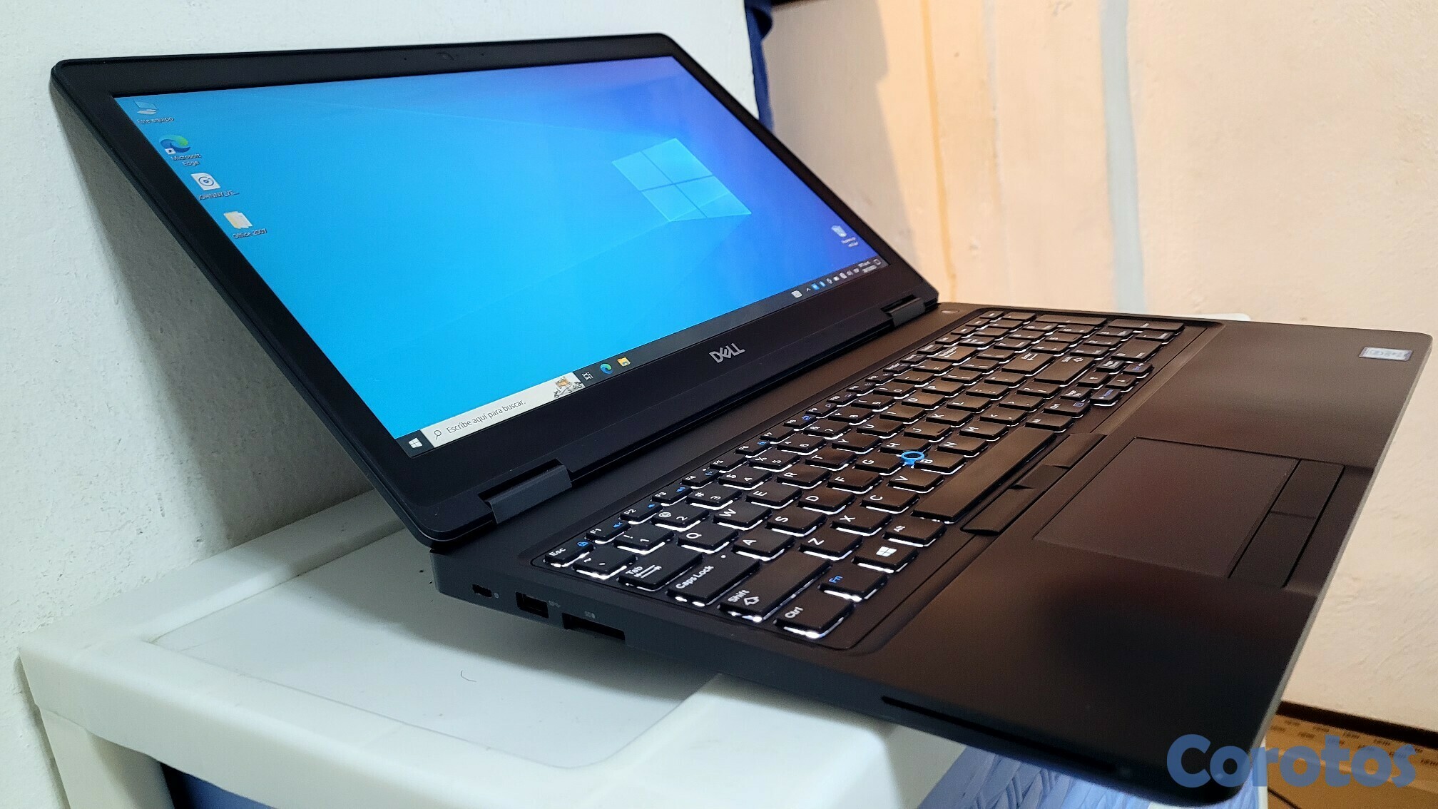 computadoras y laptops - Dell Touch 5590 17 Pulg Core i7 8va Gen Ram 16gb ddr4 Disco 512gb Video 8gb 2