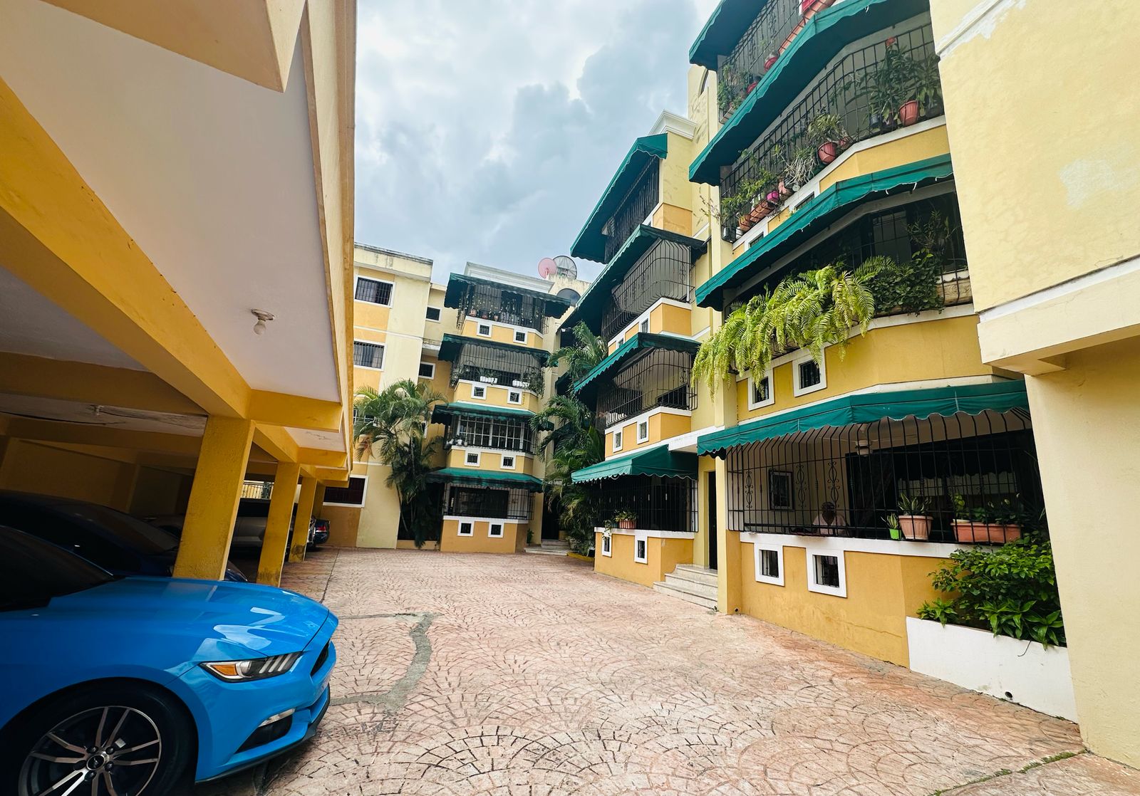 apartamentos - APARTAMENTO COMPLETAMENTE AMUEBLADO EN EL MILLON 0