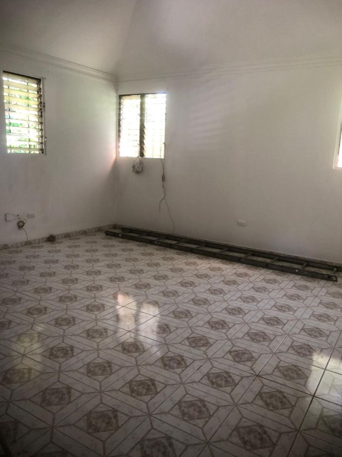 casas - Casa de 2 niveles en Venta en Santiago 4