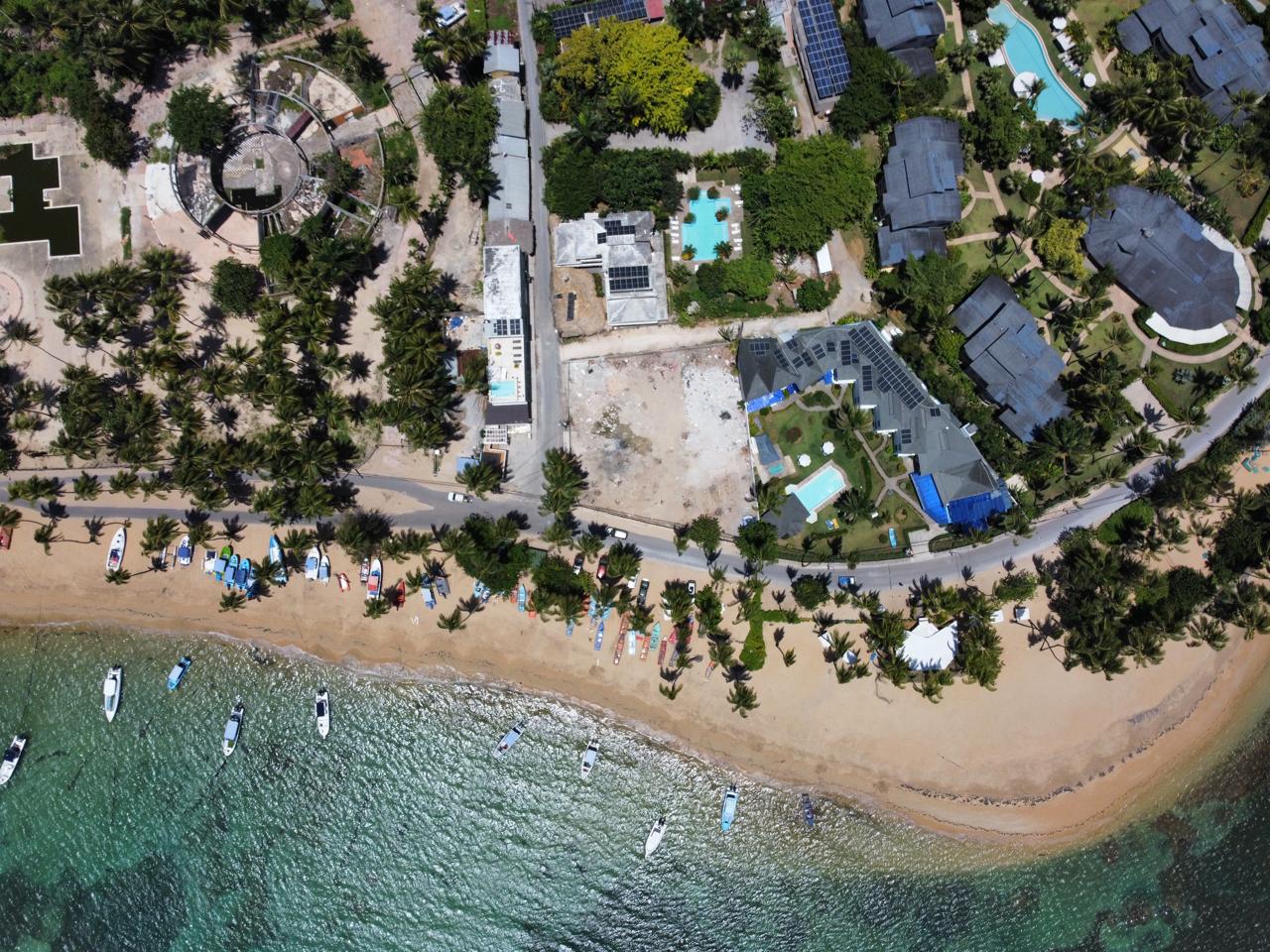 solares y terrenos - Solar en Playa las Ballenas Samana Acepto permuta
