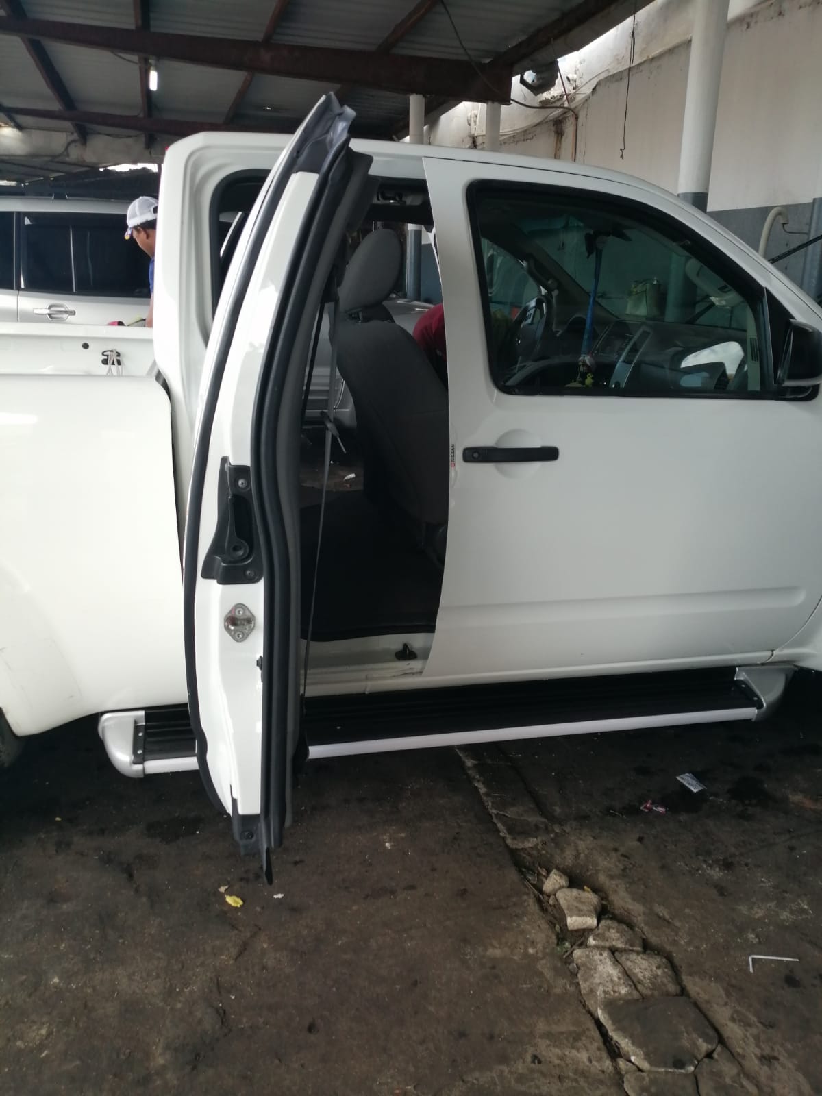 jeepetas y camionetas - Camioneta Bca cabina y media 2017 Nissam Frontier 1