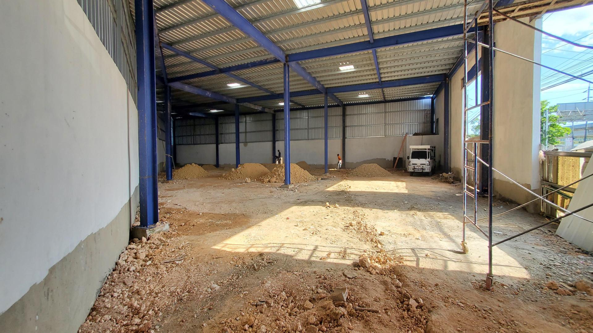 otros inmuebles - Nave Industrial en PANTOJA 4