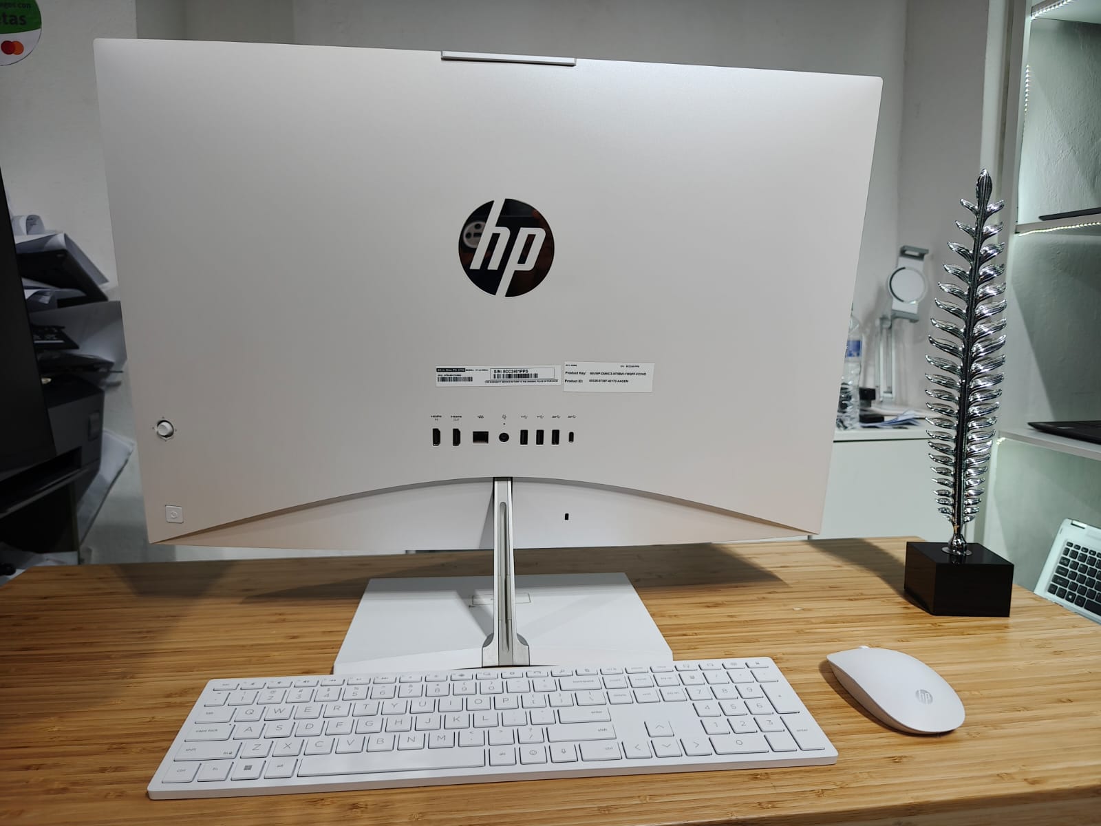 computadoras y laptops - HP All in One 27" IPS Ryzen 5 5625U Ram 8GB 256GB  4