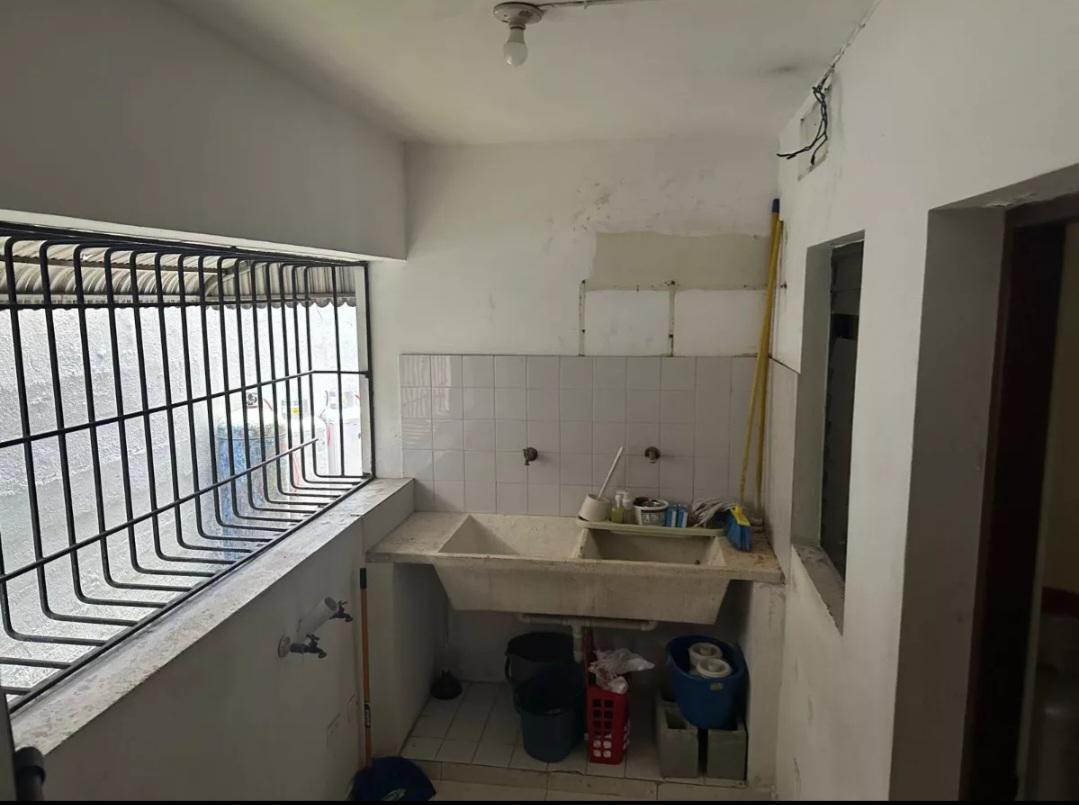 apartamentos - Amplio apto en Evaristo Morales 5