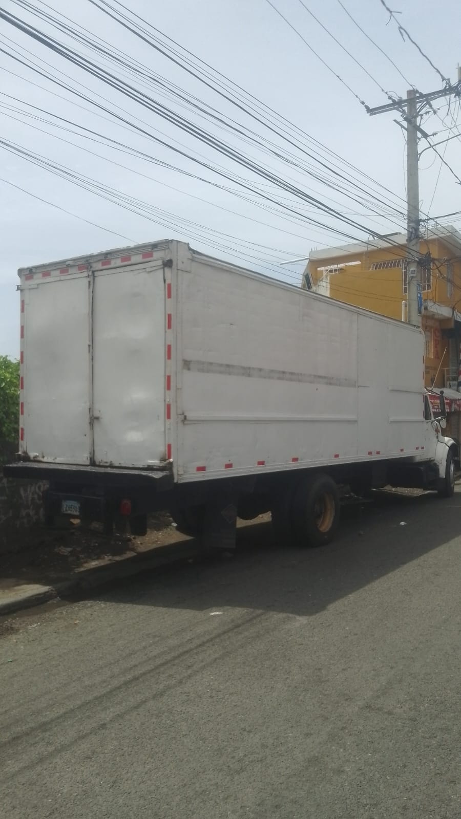 camiones y vehiculos pesados - Furgon de 24 pies en aluminios  0