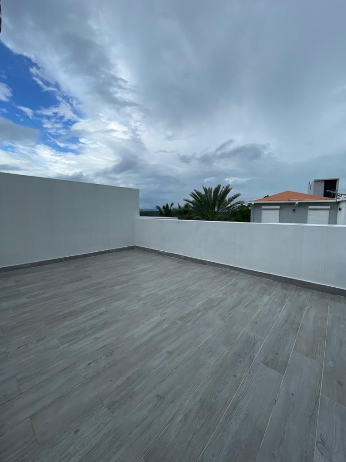 apartamentos - 🏠 Venta de Casa en Urbanización Mirador del Oeste 2