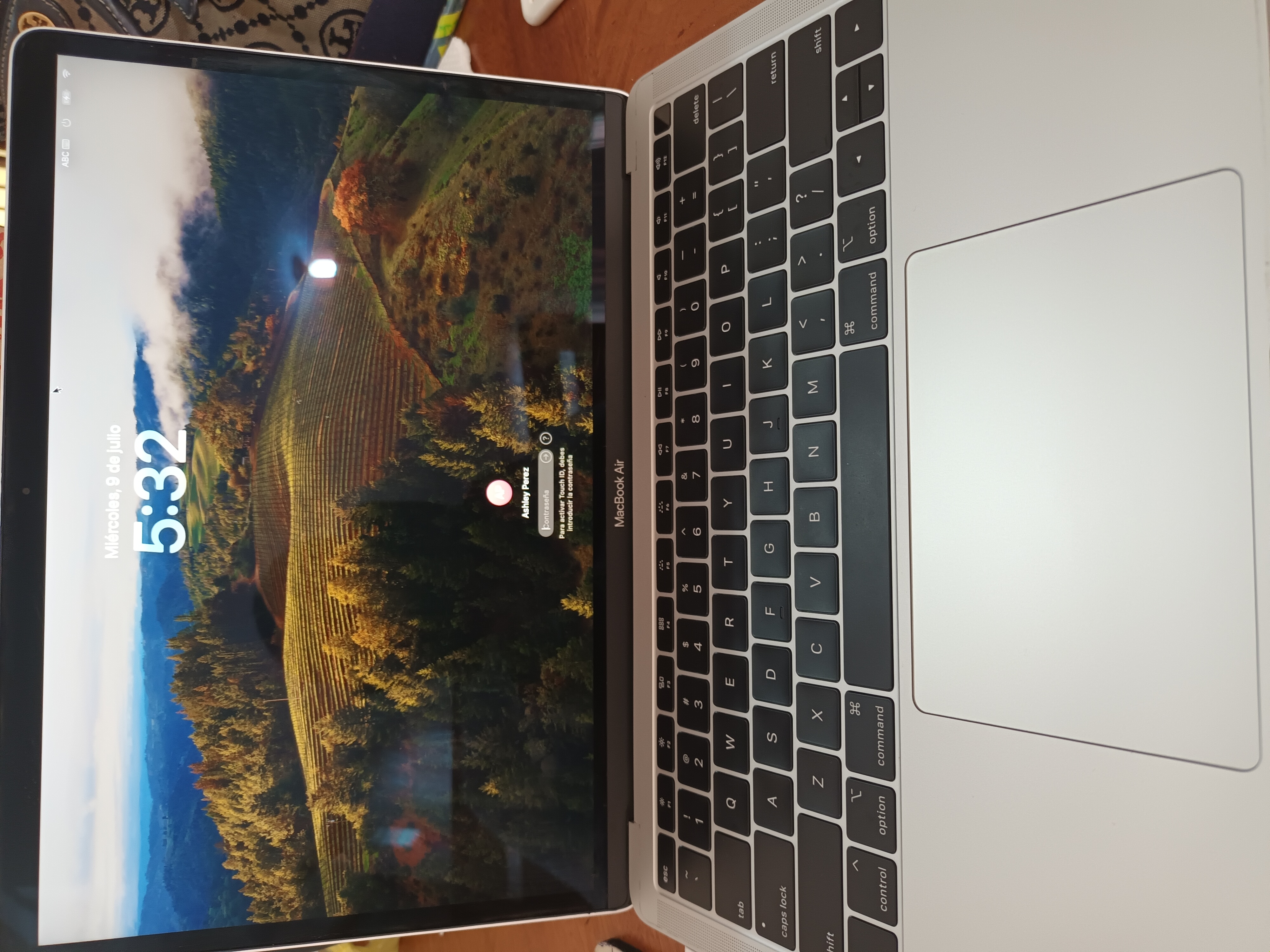 computadoras y laptops - Macbook Air Importada como nueva 1