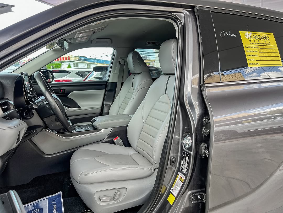 jeepetas y camionetas - TOYOTA HIGHLANDER LE PLUS 2021❗️

Motor de 6 cilíndros 3.5L
Sistema ECO
 4