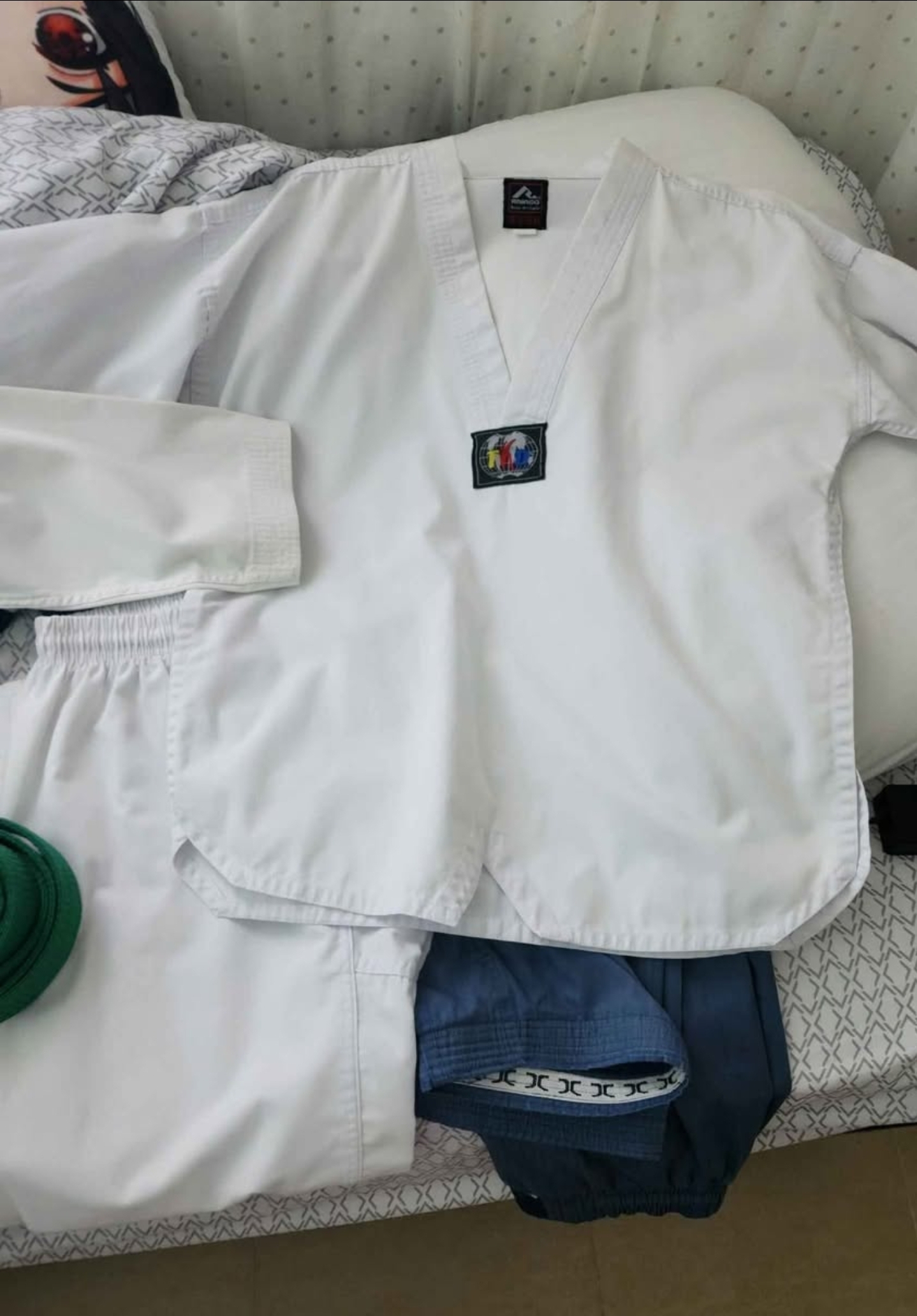 deportes - DOBOK TAEKWONDO MARCA RINGO CUELLO BLANCO TALLA 2 CON CINTURÓN VERDE NUEVO  0