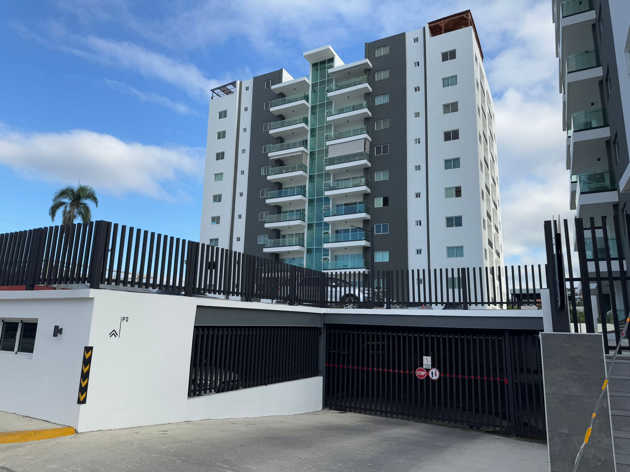 apartamentos - APARTAMENTO EN VENTA AV. HISPANOAMERICANA 