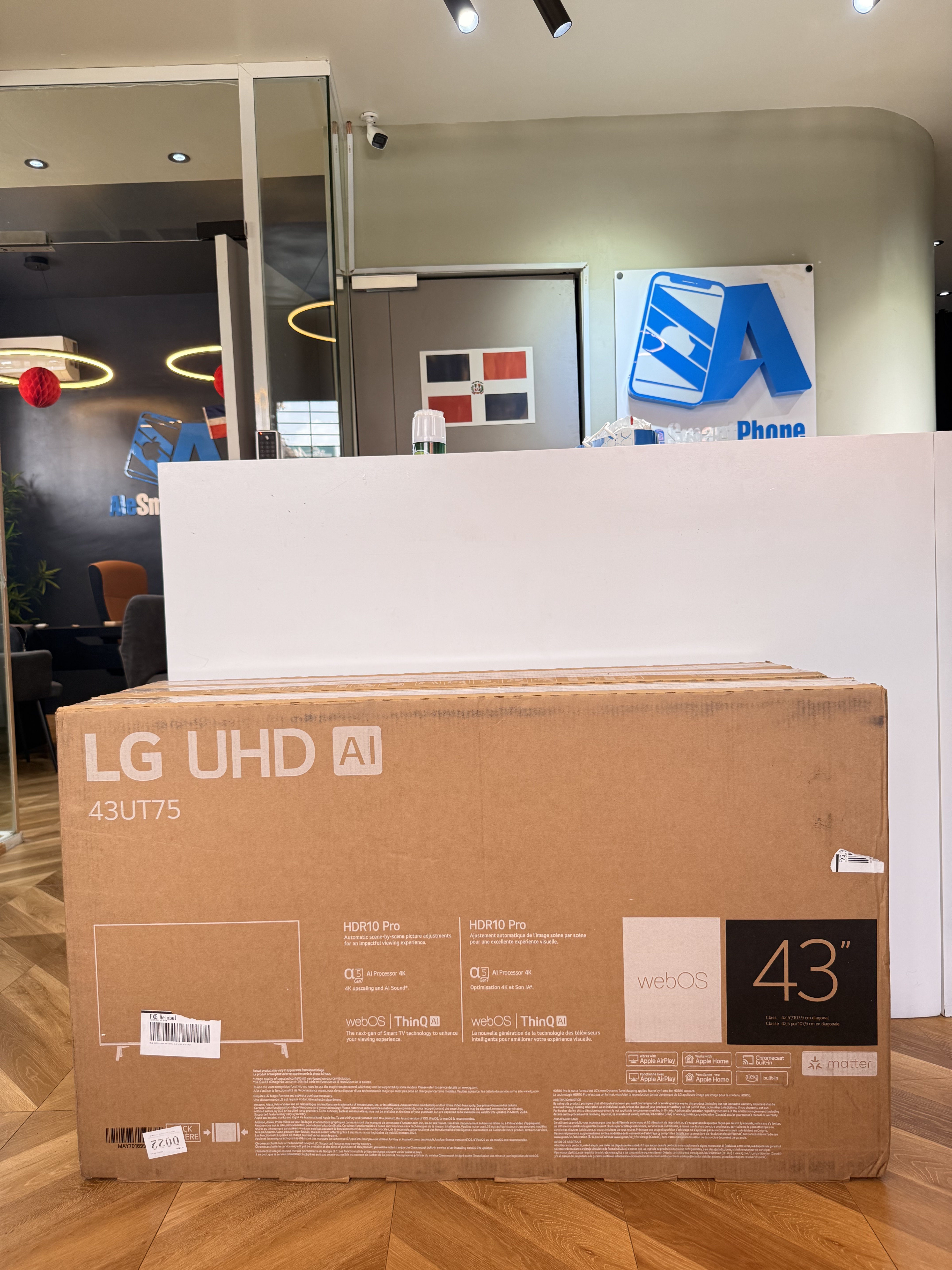 tv - LG UHD 43” 