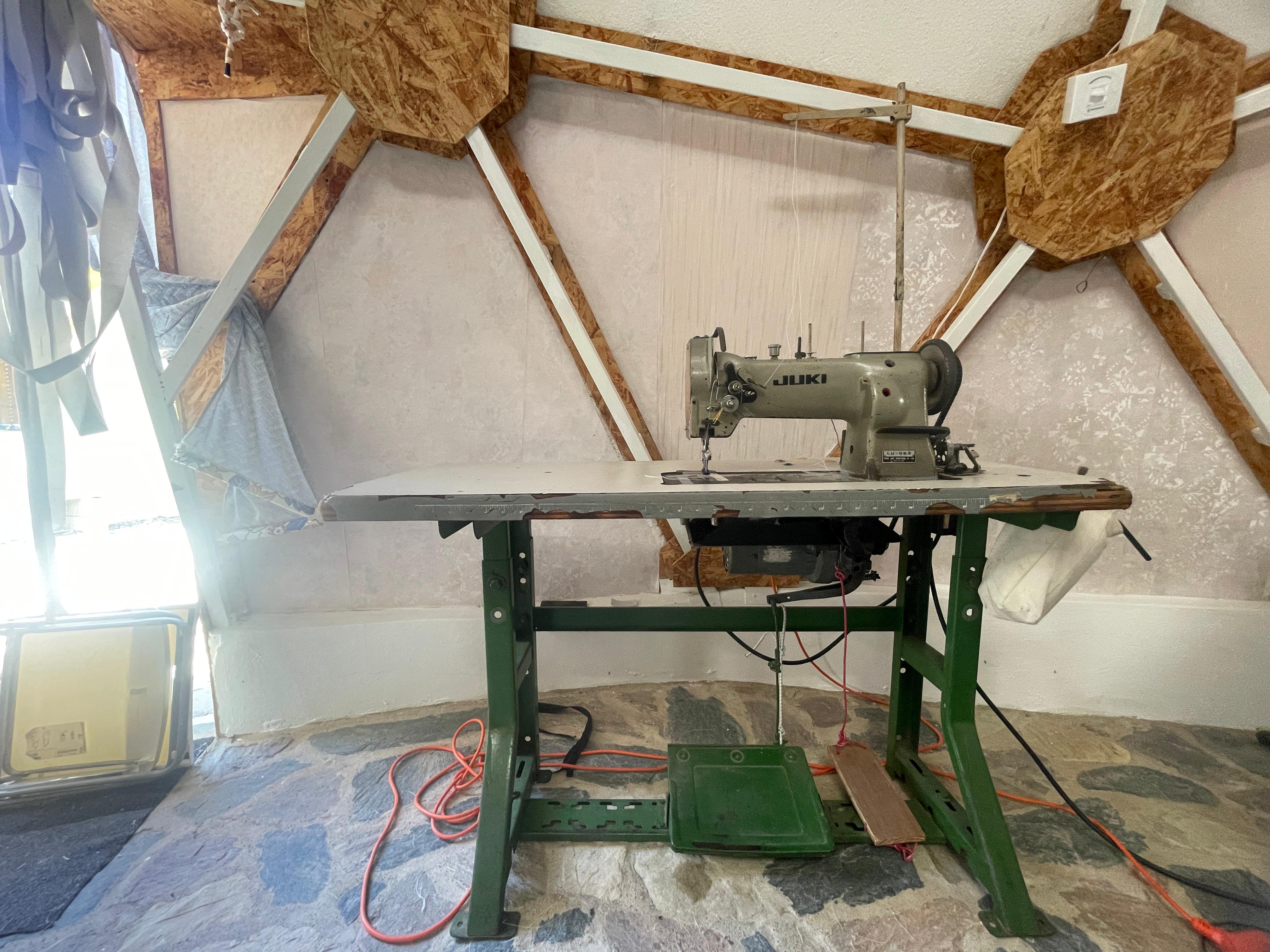 herramientas, jardines y exterior - Máquina de coser JUKI LU-563 industrial 