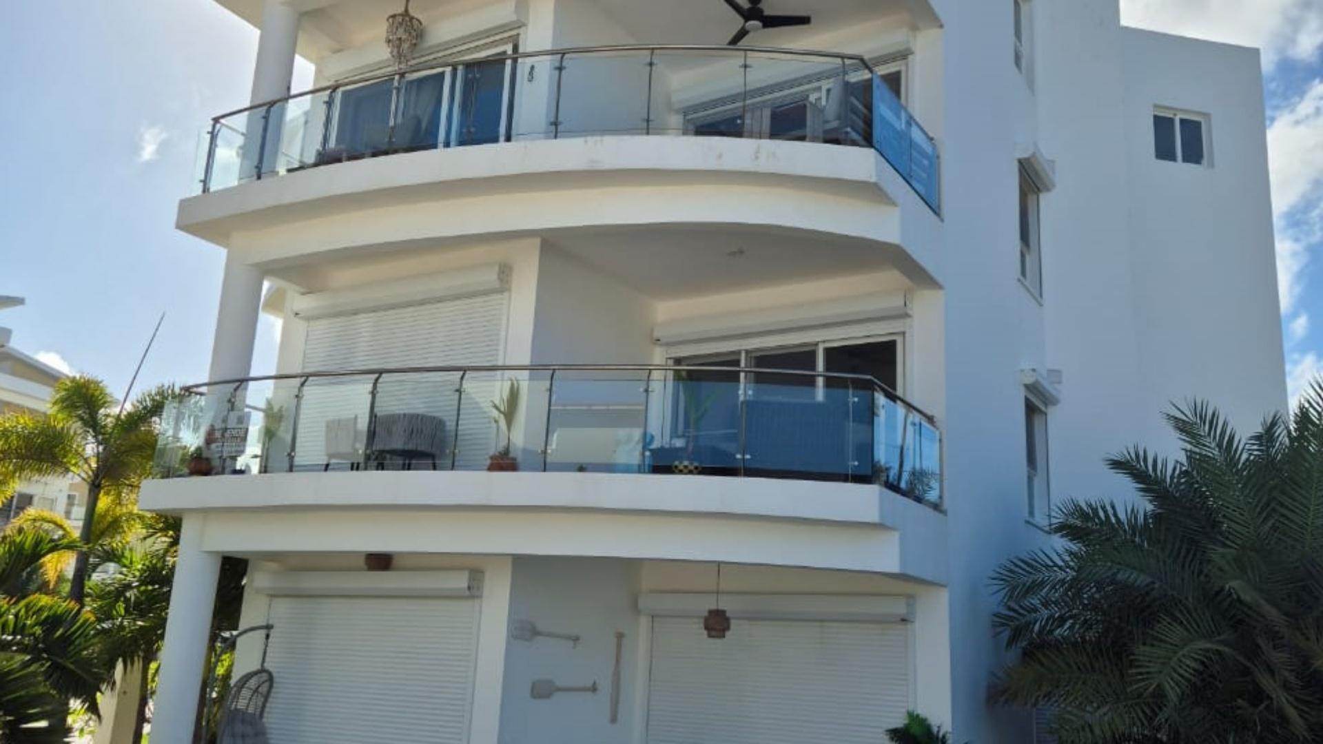 apartamentos - Beachfront Apartment in Los Corales 0