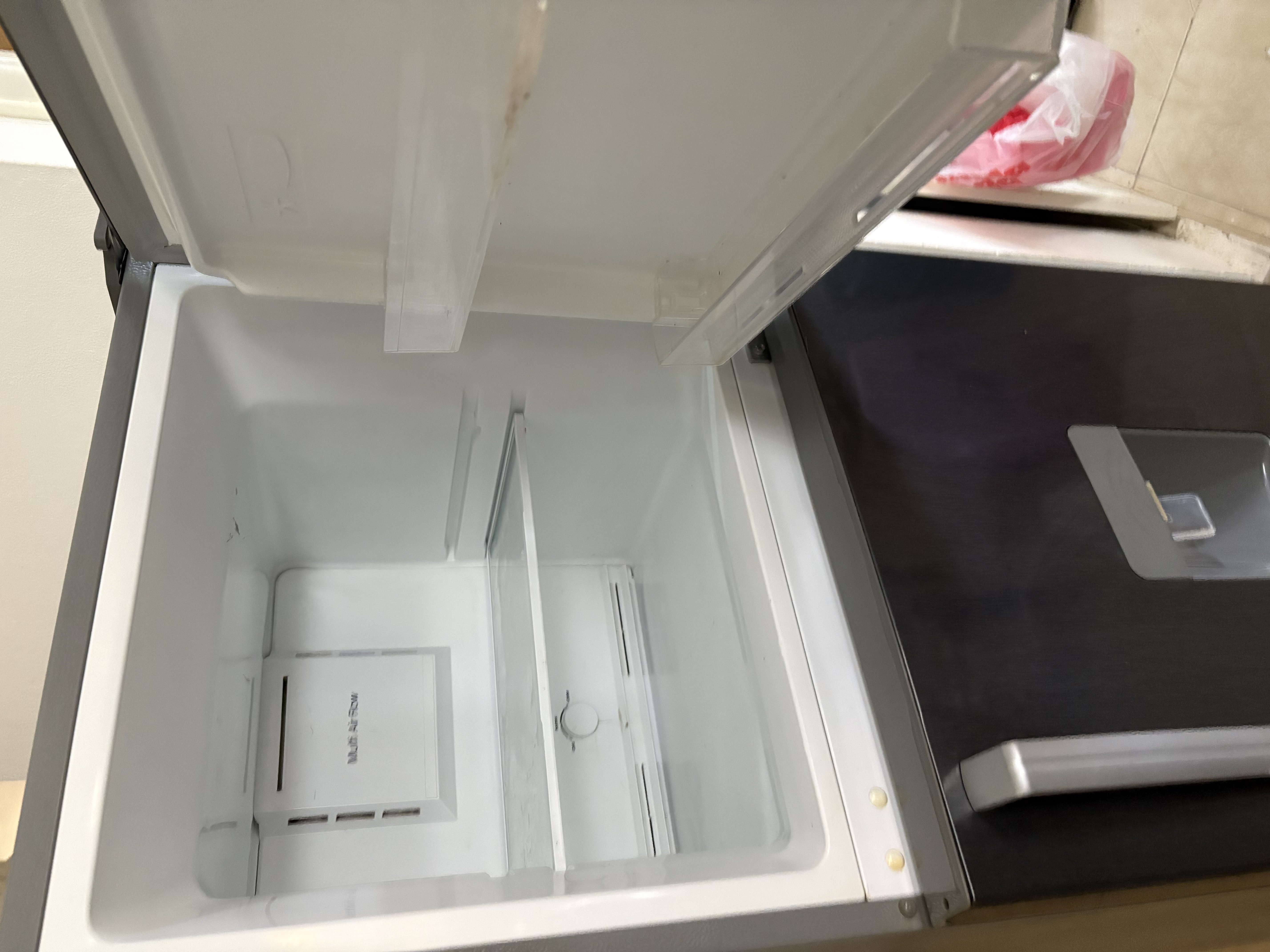 electrodomesticos - Nevera midea 13 pies cúbico con dispensador de agua  0