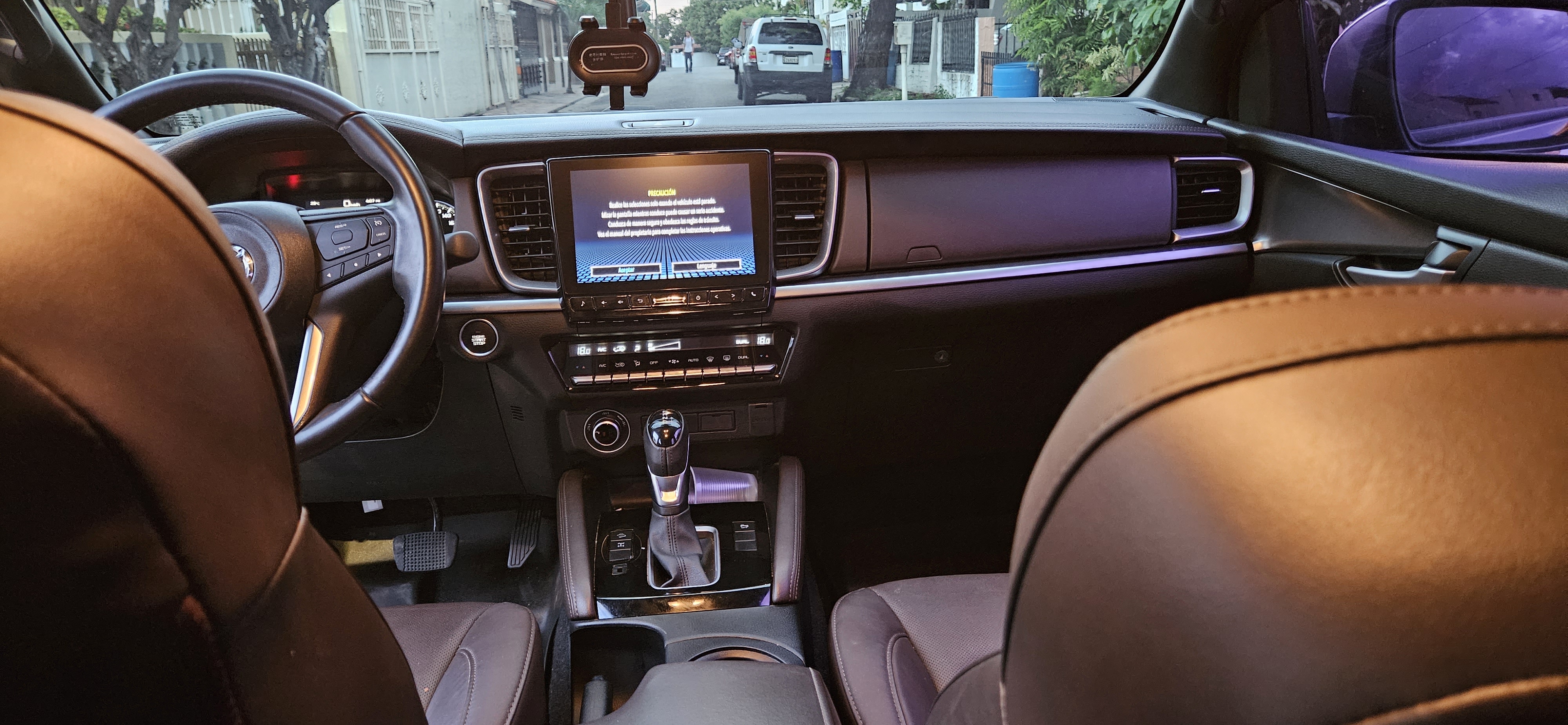 jeepetas y camionetas - Mazda bt 50 2024 full 25,000 km 8