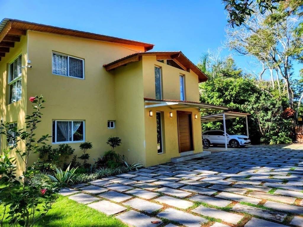 casas vacacionales y villas - venta de Villa amueblada en Jarabacoa con picuzzi 4,700mts República Dominicana  0