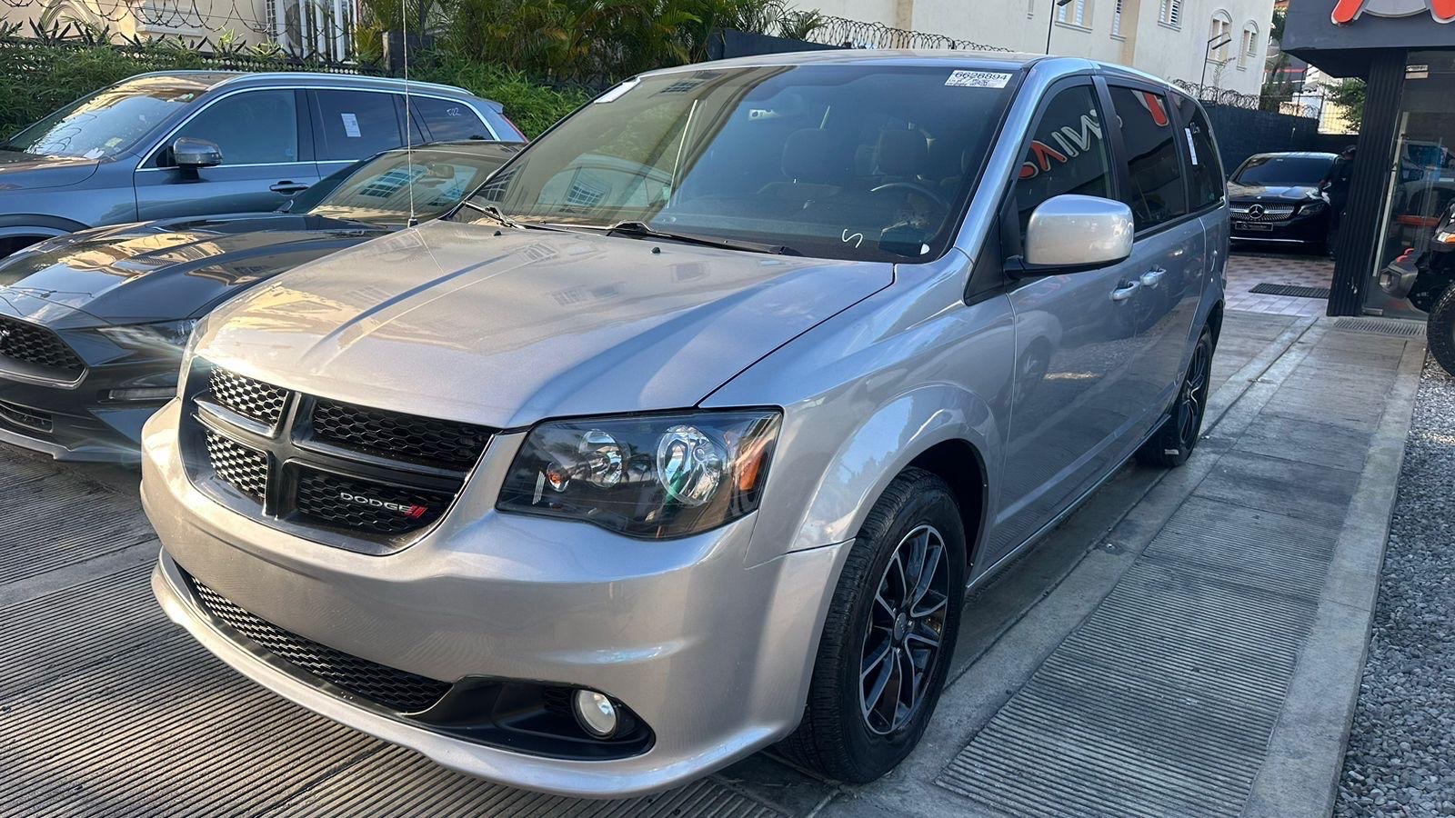 carros - Dodge grand caravan 2019