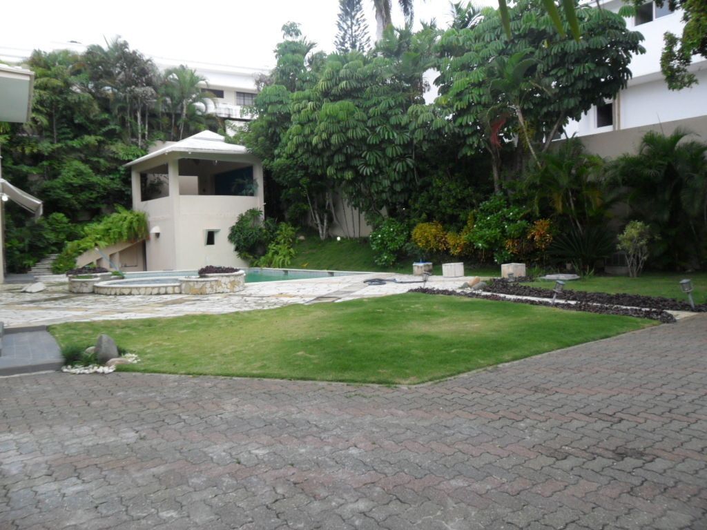 casas - Casa de Esquina en los Pinos de Arroyo Hondo Viejo 5