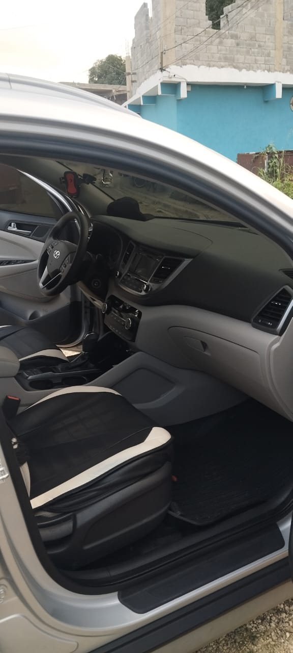 jeepetas y camionetas - Se vende Hyundai Tucson 2017 1.40 negociable 6
