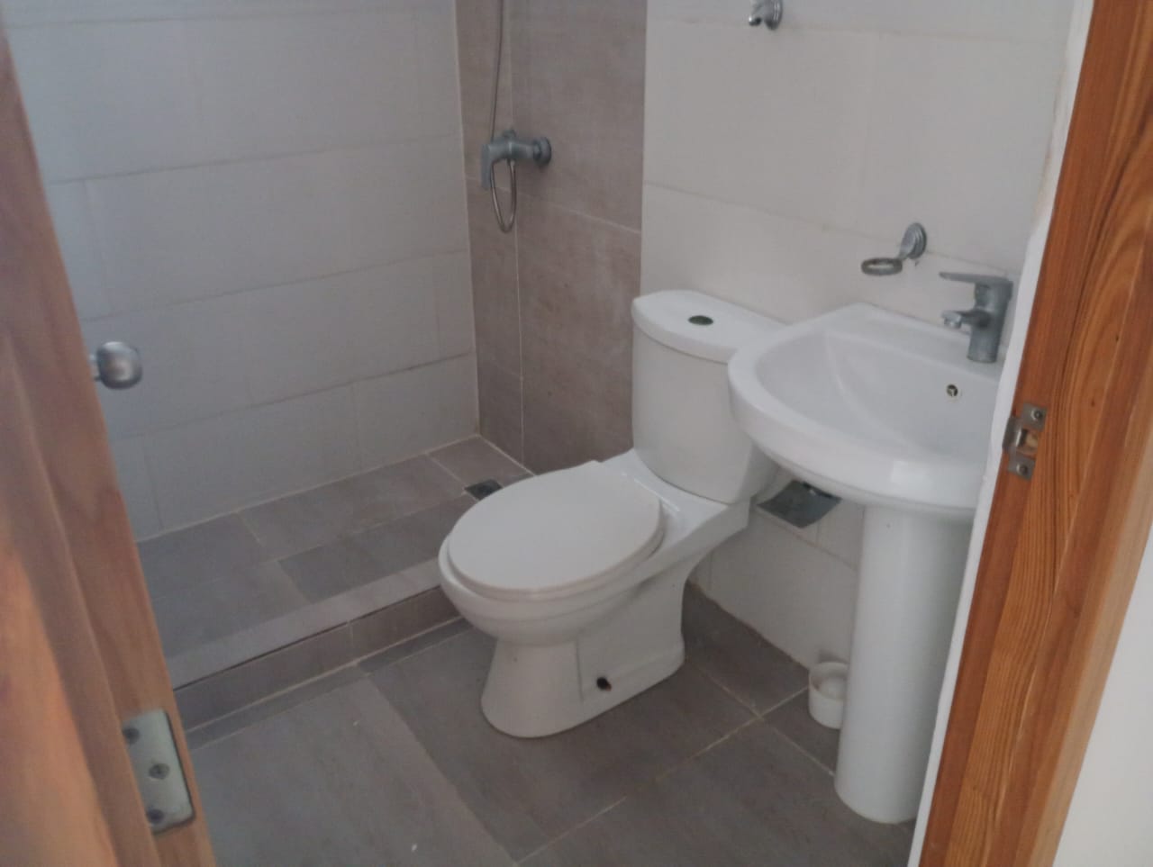 apartamentos - VIVE DECENTE EN UN RESIDENCIAL BONITO. 5